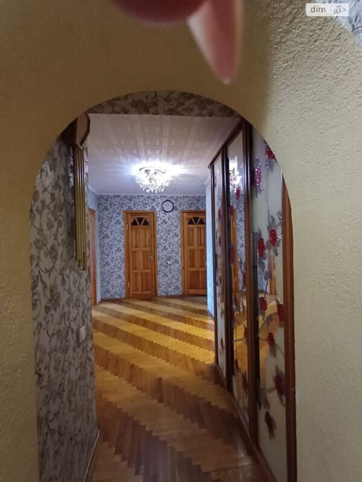 чотирикімнатна квартира в Києві, район Подільський, на вул. Оболонська 47 в довготривалу оренду помісячно фото 1 чотирикімнатна квартира в Києві, район Подільський, на вул. Оболонська 47 в довготривалу оренду помісячно фото 1