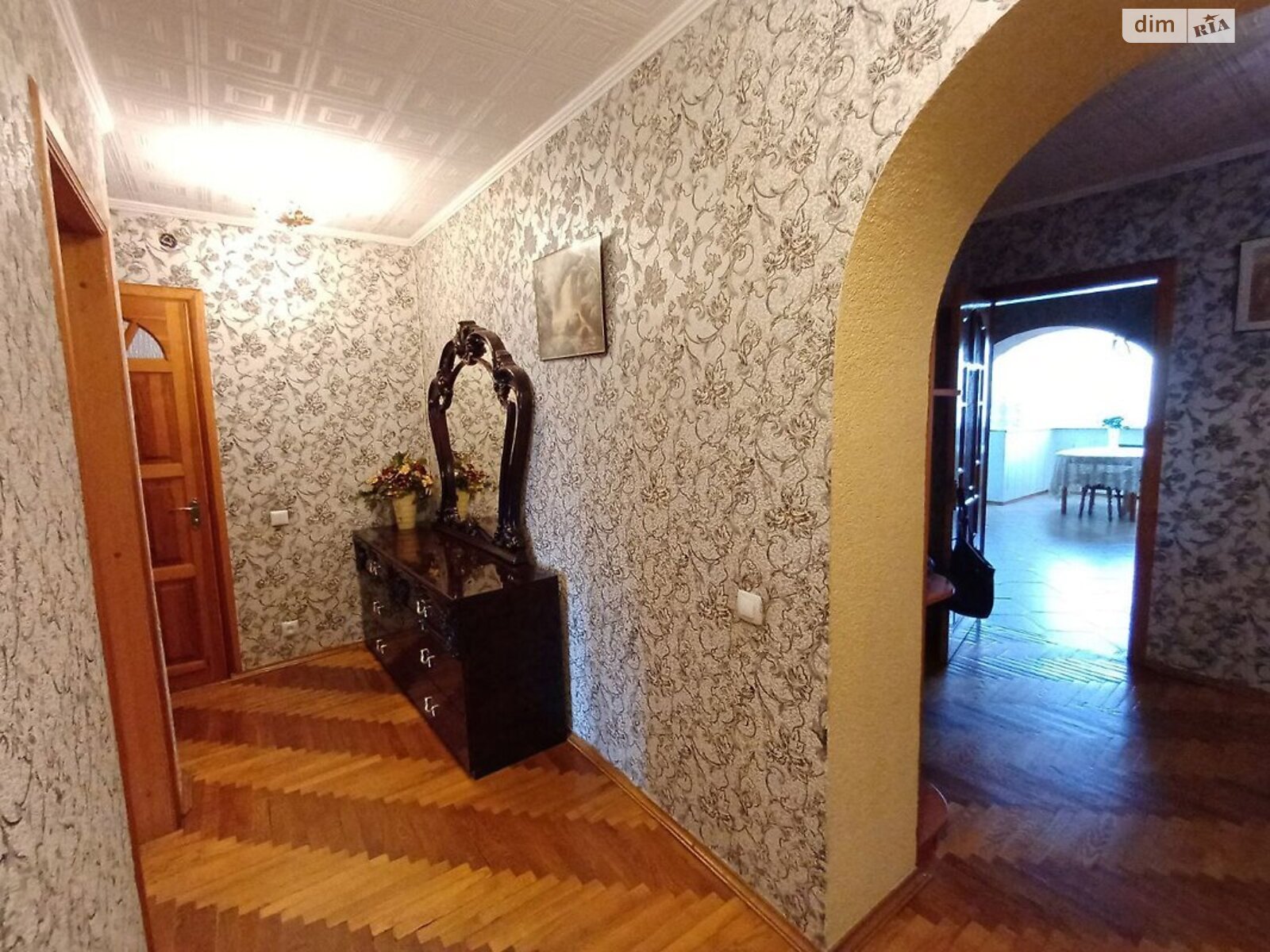 чотирикімнатна квартира в Києві, район Подільський, на вул. Оболонська 47 в довготривалу оренду помісячно фото 1 чотирикімнатна квартира в Києві, район Подільський, на вул. Оболонська 47 в довготривалу оренду помісячно фото 1