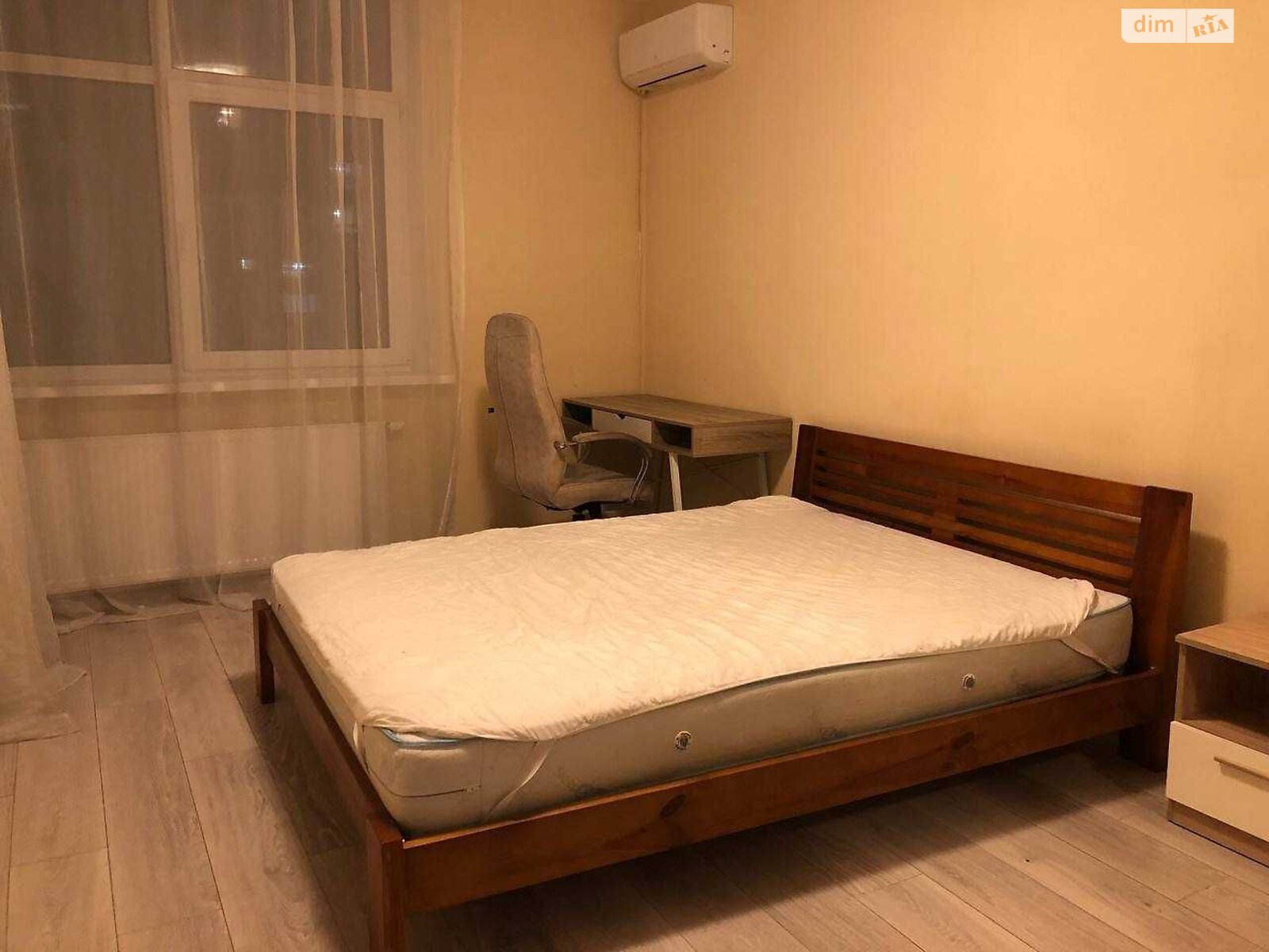 однокімнатна квартира в Києві, район Подільський, на просп. Європейського Союзу в довготривалу оренду помісячно фото 1 однокімнатна квартира в Києві, район Подільський, на просп. Європейського Союзу в довготривалу оренду помісячно фото 1