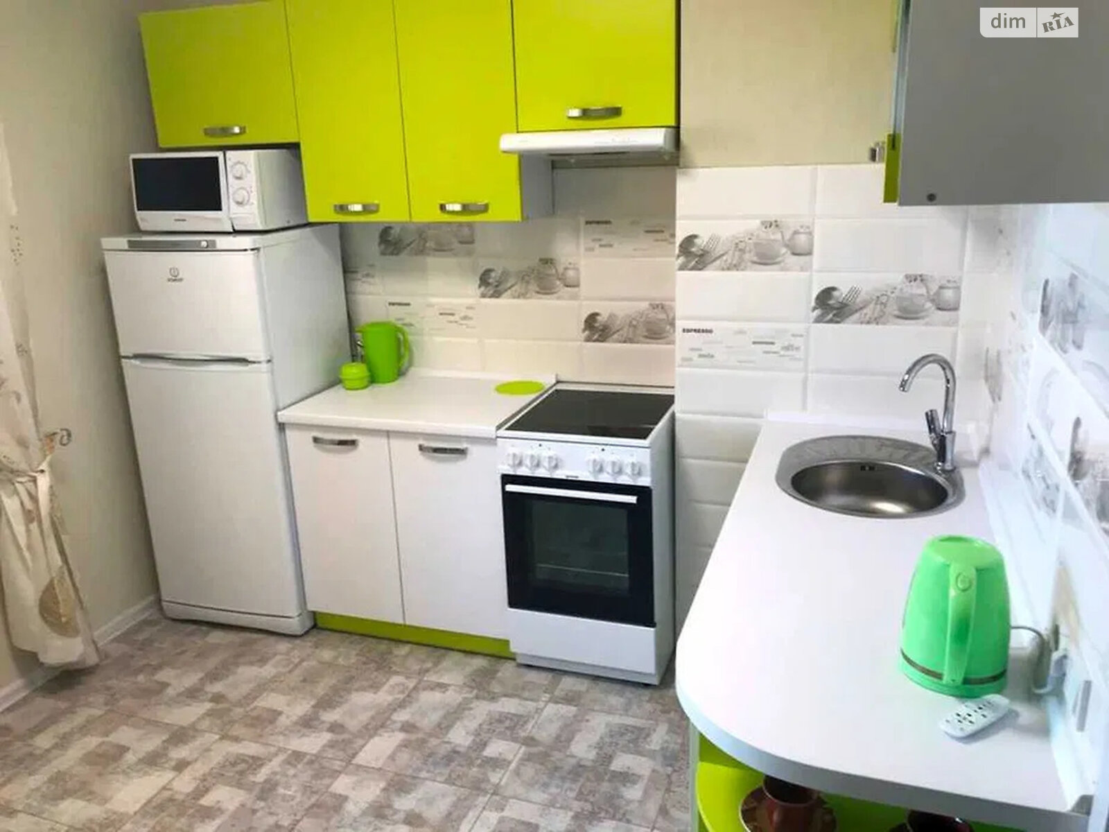 однокімнатна квартира в Києві, район Подільський, на вул. Сергія Данченка 5 в довготривалу оренду помісячно фото 1 однокімнатна квартира в Києві, район Подільський, на вул. Сергія Данченка 5 в довготривалу оренду помісячно фото 1
