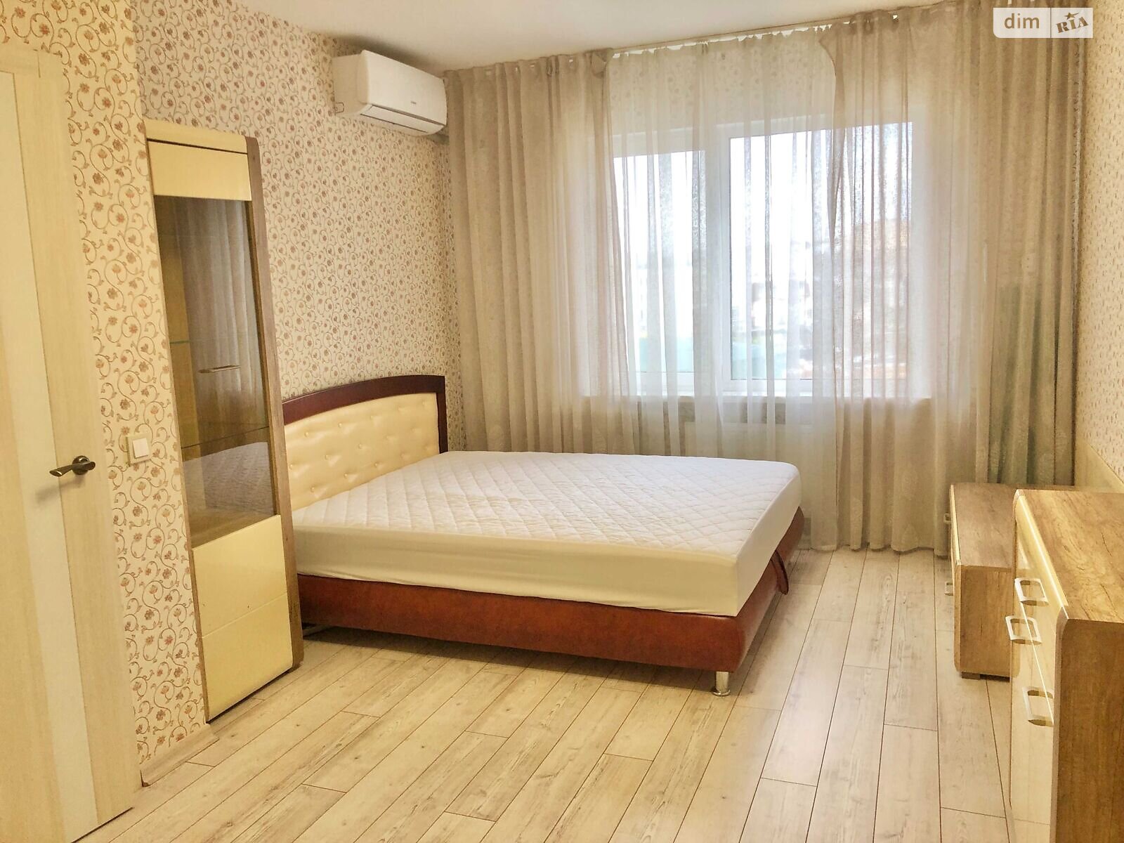 однокімнатна квартира в Києві, район Подільський, на вул. Стеценка в довготривалу оренду помісячно фото 1 однокімнатна квартира в Києві, район Подільський, на вул. Стеценка в довготривалу оренду помісячно фото 1