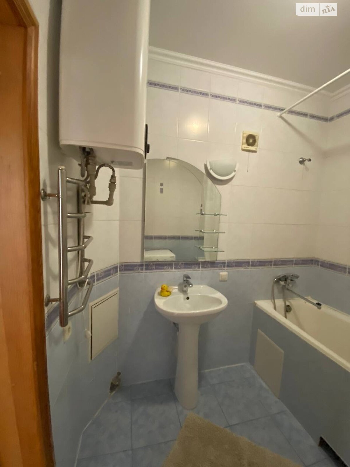 двокімнатна квартира в Києві, район Подільський, на вул. Введенська 29/58 в довготривалу оренду помісячно фото 1 двокімнатна квартира в Києві, район Подільський, на вул. Введенська 29/58 в довготривалу оренду помісячно фото 1