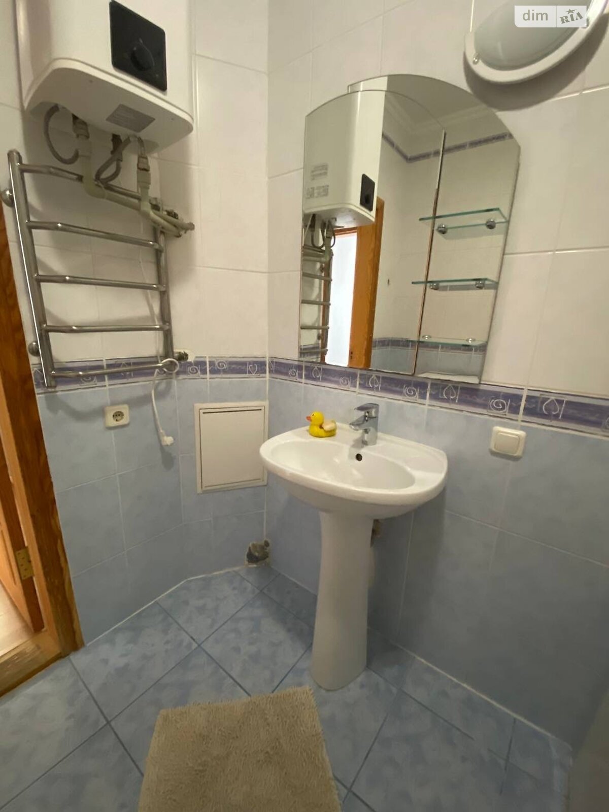 двокімнатна квартира в Києві, район Подільський, на вул. Введенська 29/58 в довготривалу оренду помісячно фото 1 двокімнатна квартира в Києві, район Подільський, на вул. Введенська 29/58 в довготривалу оренду помісячно фото 1