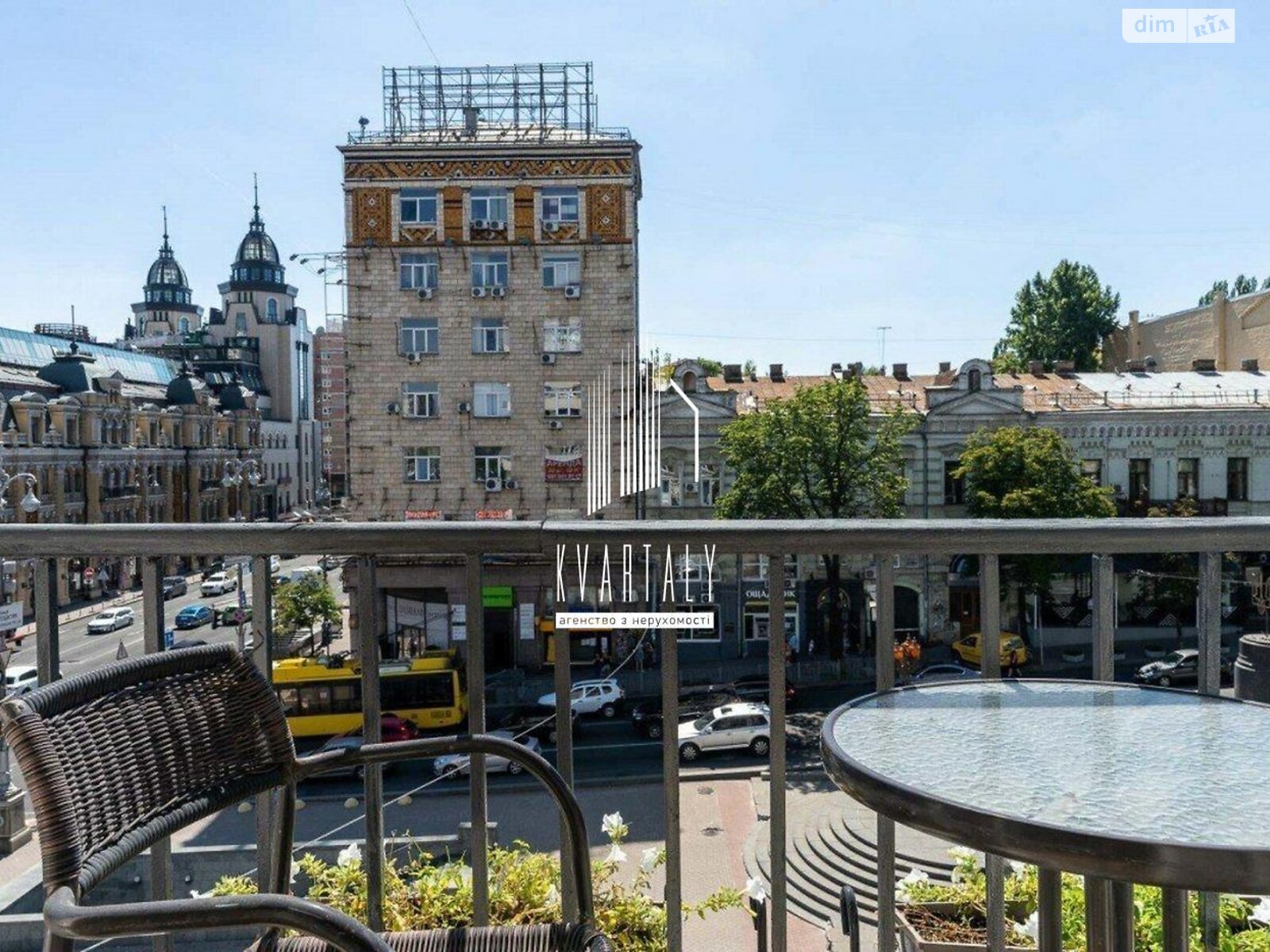 трехкомнатная квартира в Киеве, район Поселок Шевченко, на пл. Тараса Шевченко 2 в аренду на долгий срок помесячно фото 1 трехкомнатная квартира в Киеве, район Поселок Шевченко, на пл. Тараса Шевченко 2 в аренду на долгий срок помесячно фото 1