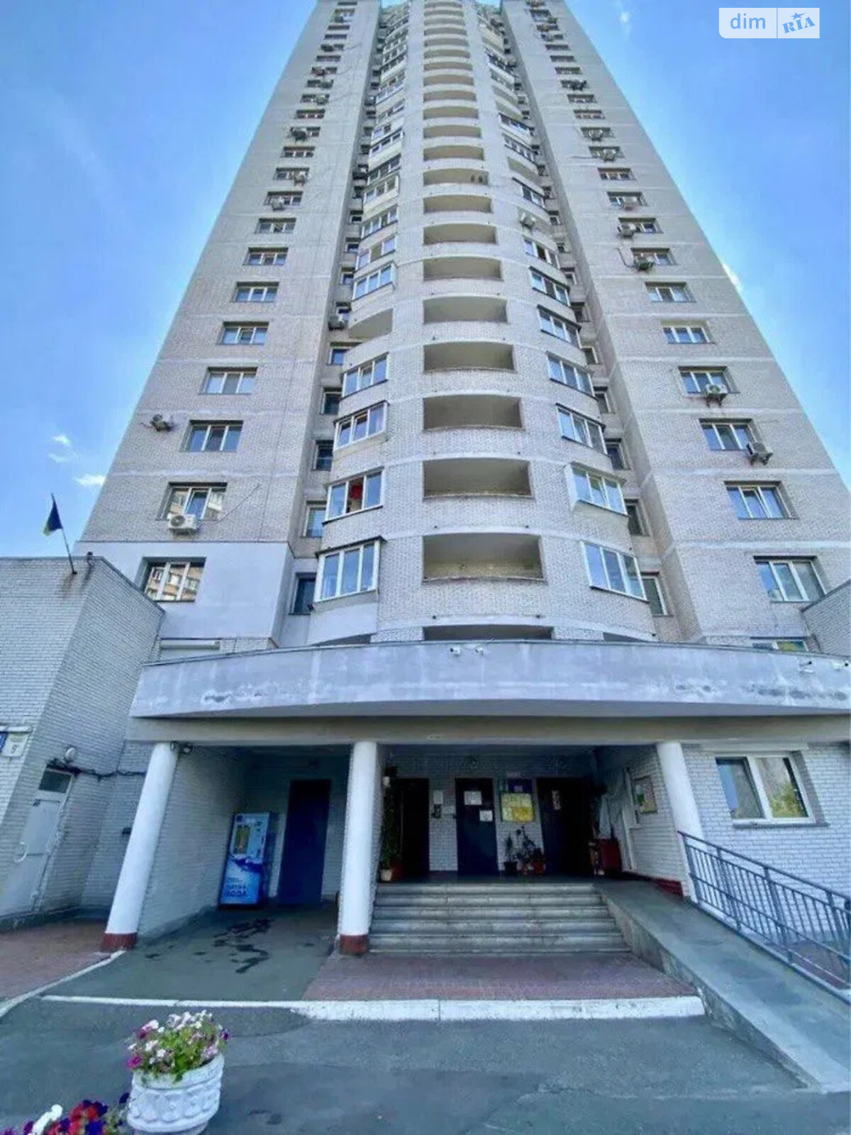 двухкомнатная квартира в Киеве, район Позняки, на ул. Александра Кошица 9Б в аренду на долгий срок помесячно фото 1 двухкомнатная квартира в Киеве, район Позняки, на ул. Александра Кошица 9Б в аренду на долгий срок помесячно фото 1