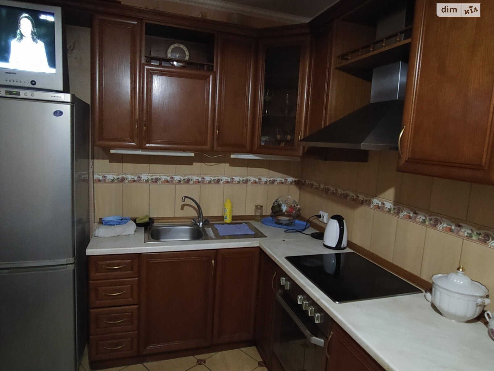 однокомнатная квартира в Киеве, район Позняки, на ул. Александра Кошица 9Б в аренду на долгий срок помесячно фото 1 однокомнатная квартира в Киеве, район Позняки, на ул. Александра Кошица 9Б в аренду на долгий срок помесячно фото 1