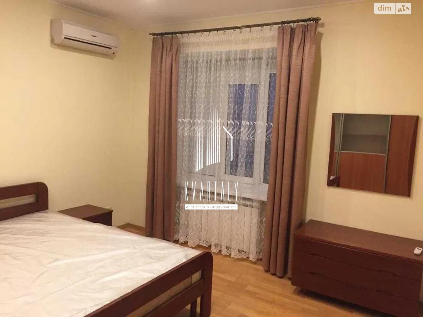 двокімнатна квартира в Києві, район Позняки, на вул. Ахматової Анни 33 в довготривалу оренду помісячно фото 1 двокімнатна квартира в Києві, район Позняки, на вул. Ахматової Анни 33 в довготривалу оренду помісячно фото 1
