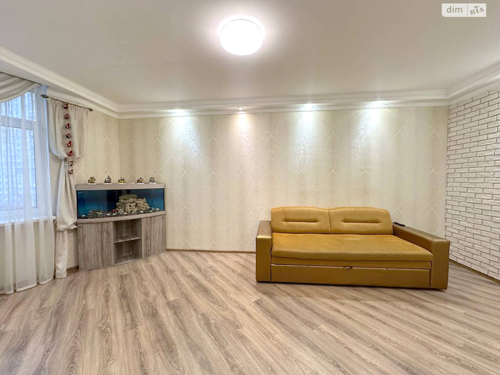 трехкомнатная квартира в Киеве, район Дарницкий, на ул. Анны Ахматовой 22 в аренду на долгий срок помесячно фото 1 трехкомнатная квартира в Киеве, район Дарницкий, на ул. Анны Ахматовой 22 в аренду на долгий срок помесячно фото 1