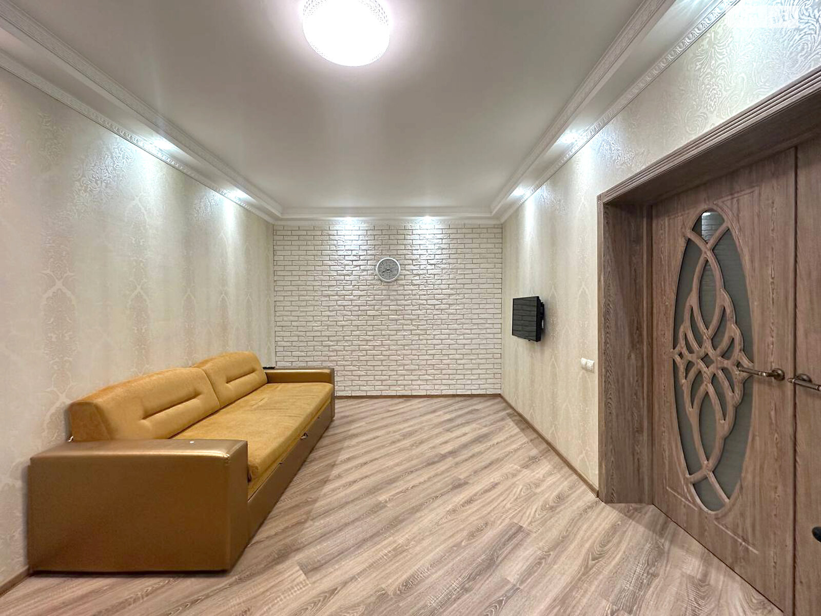 трехкомнатная квартира в Киеве, район Дарницкий, на ул. Анны Ахматовой 22 в аренду на долгий срок помесячно фото 1 трехкомнатная квартира в Киеве, район Дарницкий, на ул. Анны Ахматовой 22 в аренду на долгий срок помесячно фото 1