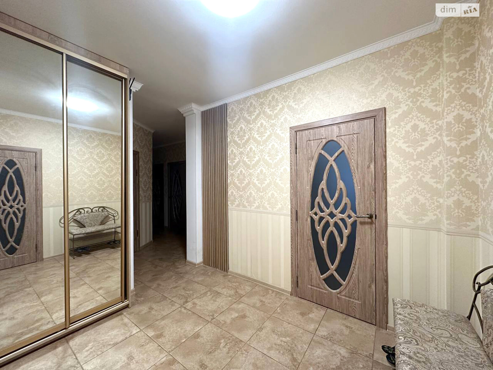 трехкомнатная квартира в Киеве, район Дарницкий, на ул. Анны Ахматовой 22 в аренду на долгий срок помесячно фото 1 трехкомнатная квартира в Киеве, район Дарницкий, на ул. Анны Ахматовой 22 в аренду на долгий срок помесячно фото 1