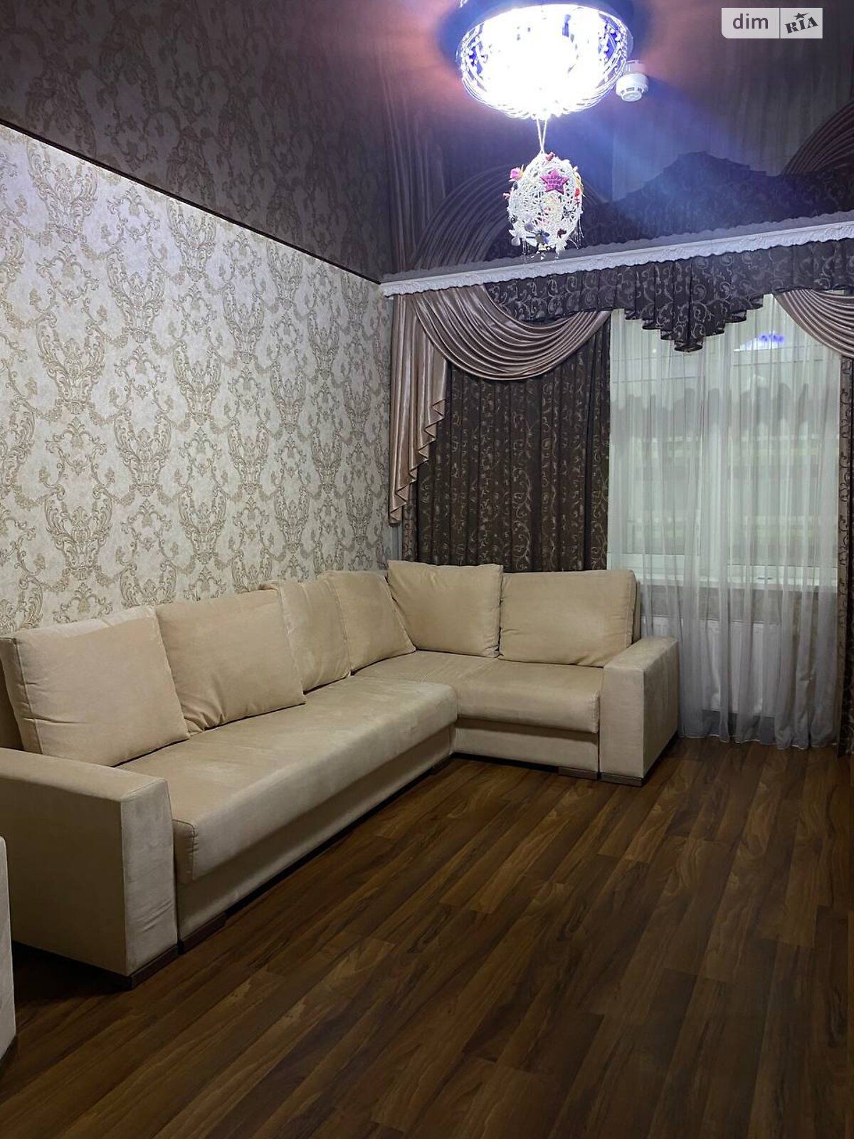 трикімнатна квартира в Києві, район Позняки, на вул. Ахматової Анни 22, кв. 520 в довготривалу оренду помісячно фото 1 трикімнатна квартира в Києві, район Позняки, на вул. Ахматової Анни 22, кв. 520 в довготривалу оренду помісячно фото 1