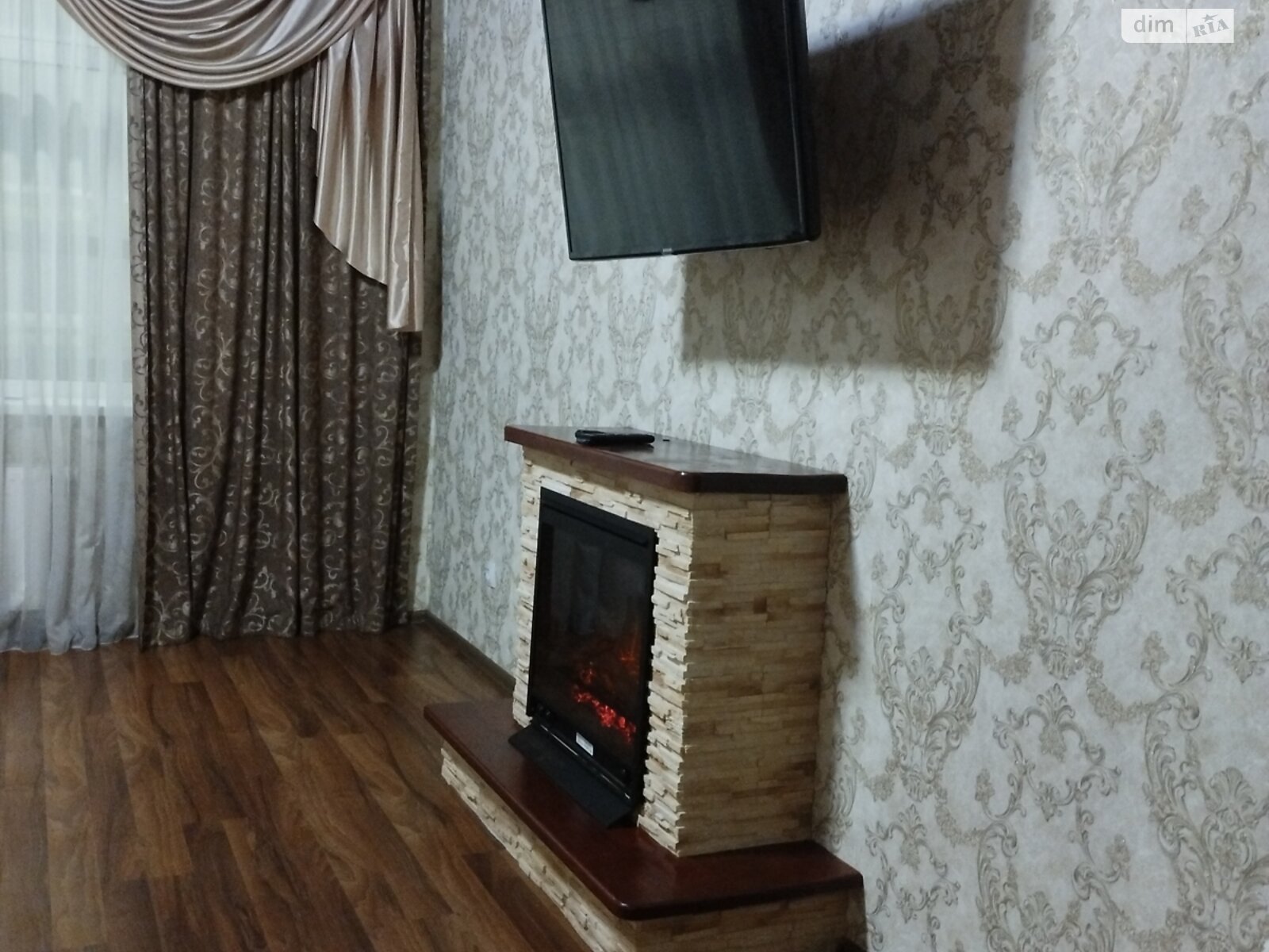 трикімнатна квартира в Києві, район Позняки, на вул. Ахматової Анни 22, кв. 520 в довготривалу оренду помісячно фото 1 трикімнатна квартира в Києві, район Позняки, на вул. Ахматової Анни 22, кв. 520 в довготривалу оренду помісячно фото 1