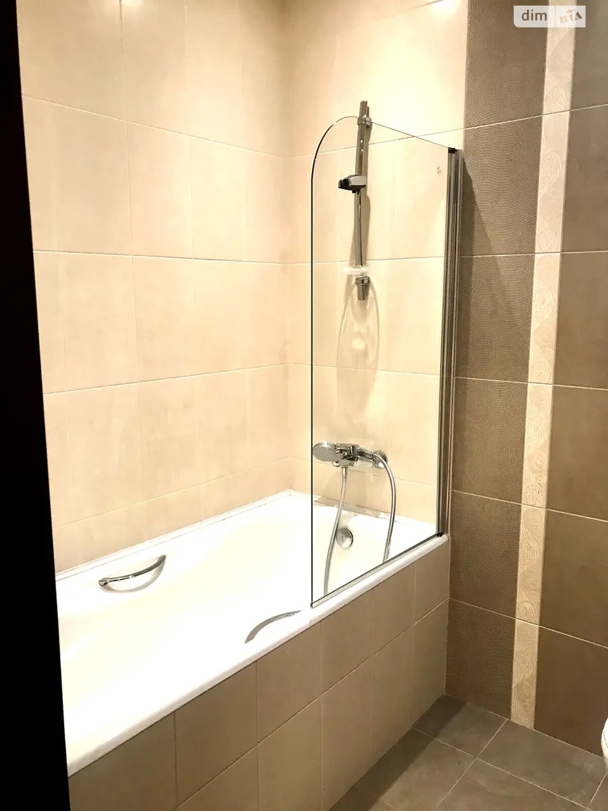 двухкомнатная квартира в Киеве, район Позняки, на ул. Анны Ахматовой 35А в аренду на долгий срок помесячно фото 1