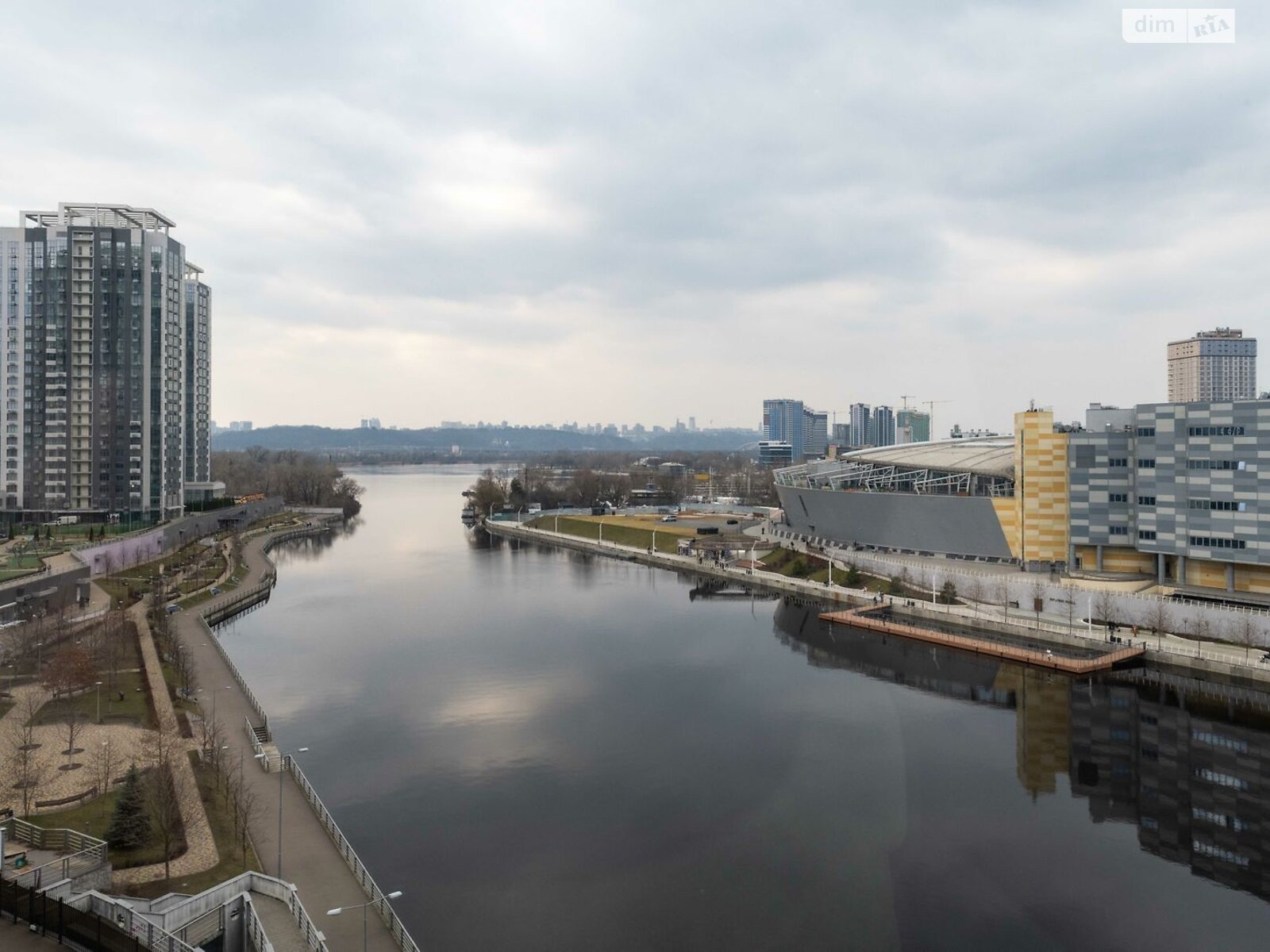 трехкомнатная квартира в Киеве, район Позняки, на наб. Днепровская 14Б в аренду на долгий срок помесячно фото 1