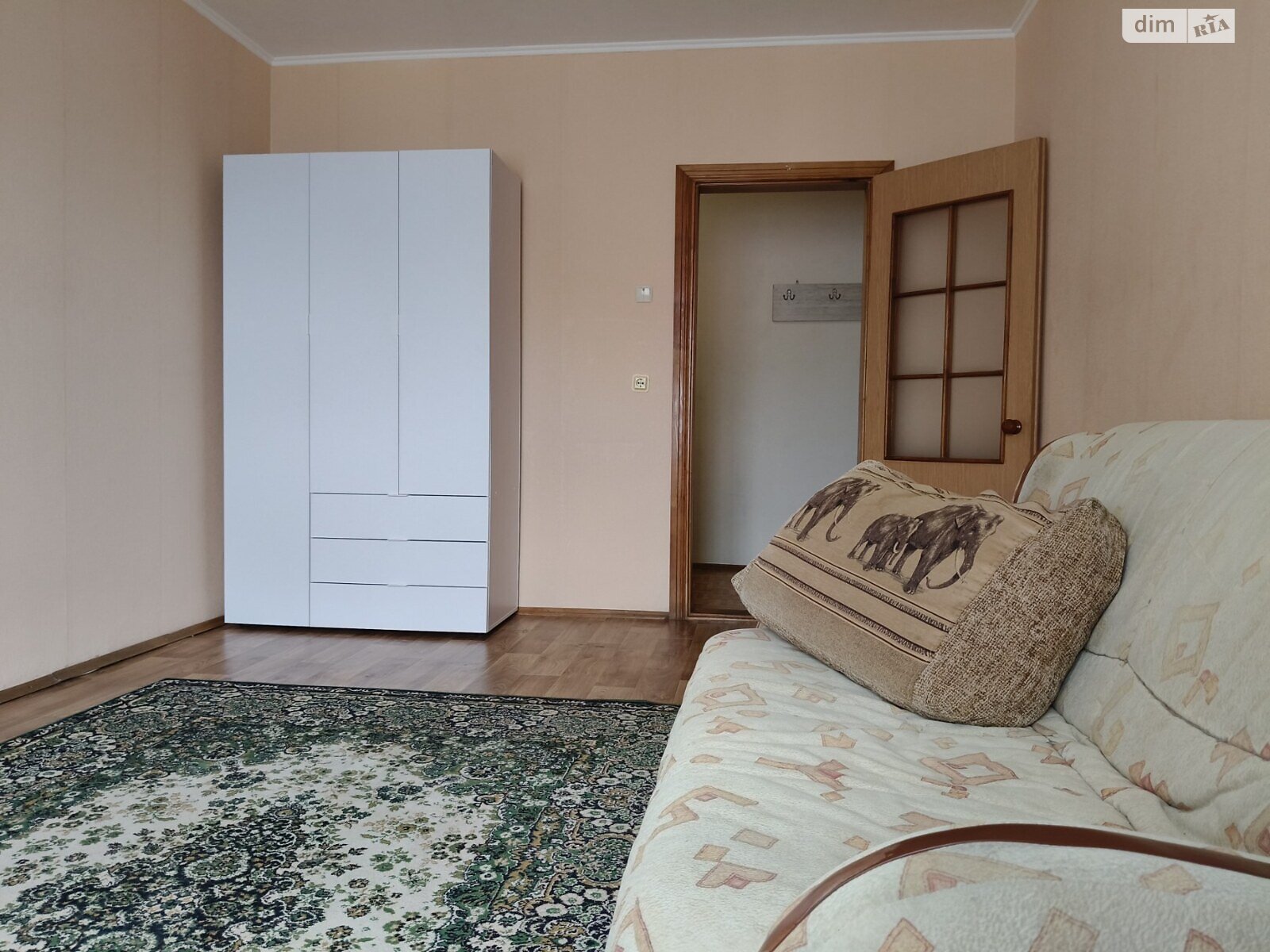 однокімнатна квартира в Києві, район Позняки, на вул. Драгоманова 1Г в довготривалу оренду помісячно фото 1 однокімнатна квартира в Києві, район Позняки, на вул. Драгоманова 1Г в довготривалу оренду помісячно фото 1
