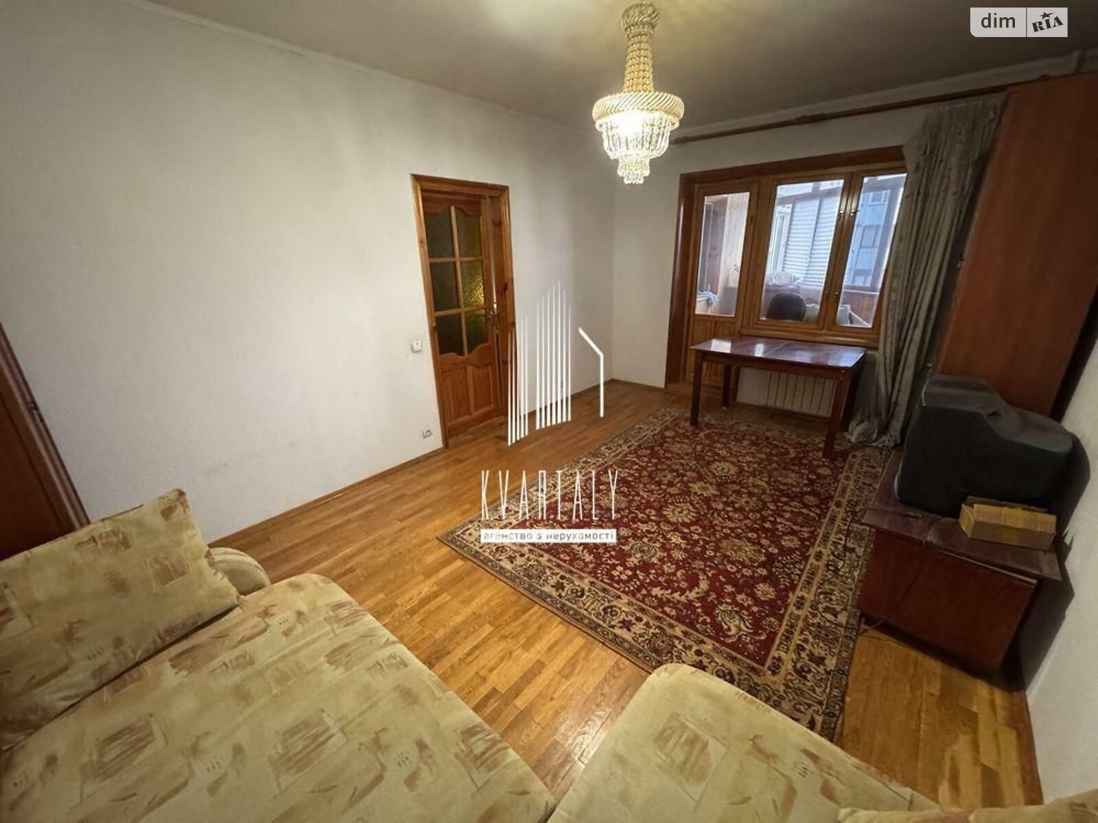 трикімнатна квартира в Києві, район Позняки, на вул. Драгоманова 23А, кв. 1 в довготривалу оренду помісячно фото 1 трикімнатна квартира в Києві, район Позняки, на вул. Драгоманова 23А, кв. 1 в довготривалу оренду помісячно фото 1