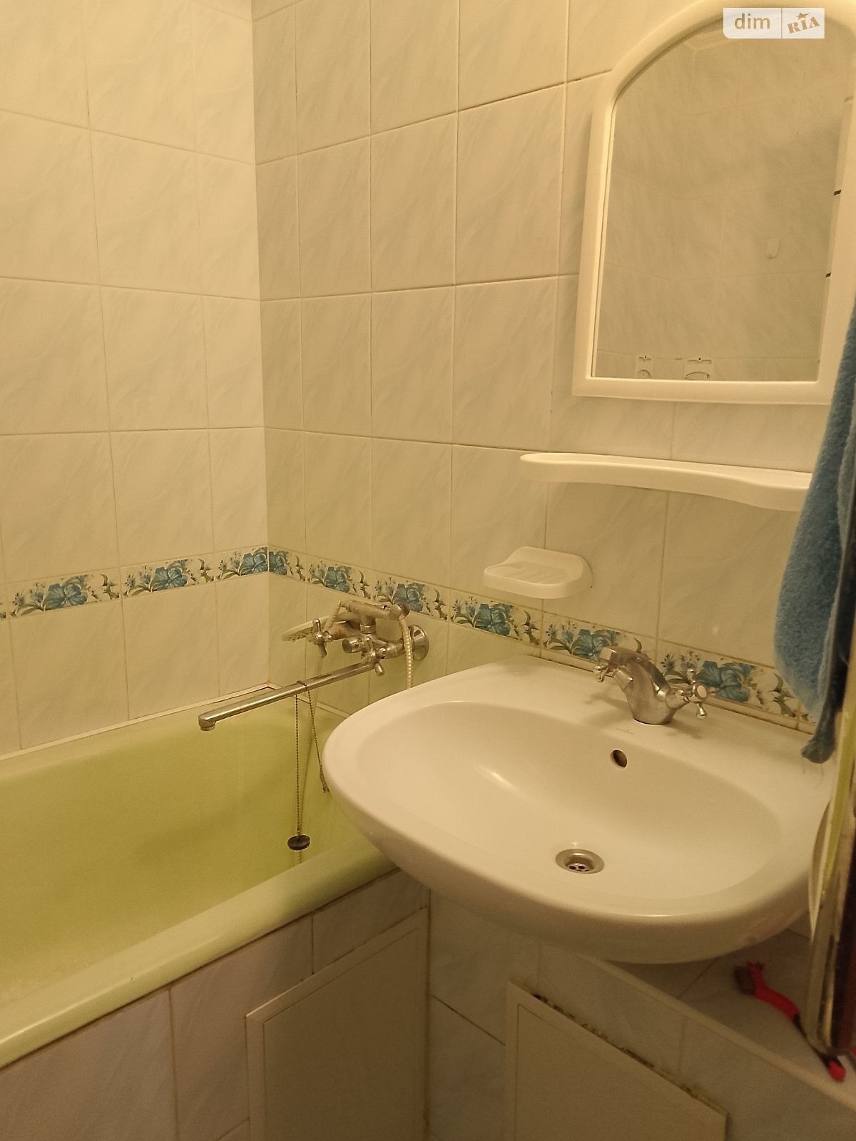 трехкомнатная квартира в Киеве, район Позняки, на ул. Драгоманова 9 в аренду на долгий срок помесячно фото 1