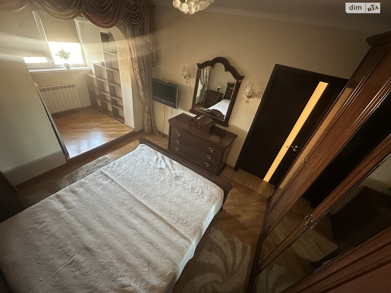 трехкомнатная квартира в Киеве, район Позняки, на просп. Петра Григоренко 29 в аренду на долгий срок помесячно фото 1 трехкомнатная квартира в Киеве, район Позняки, на просп. Петра Григоренко 29 в аренду на долгий срок помесячно фото 1