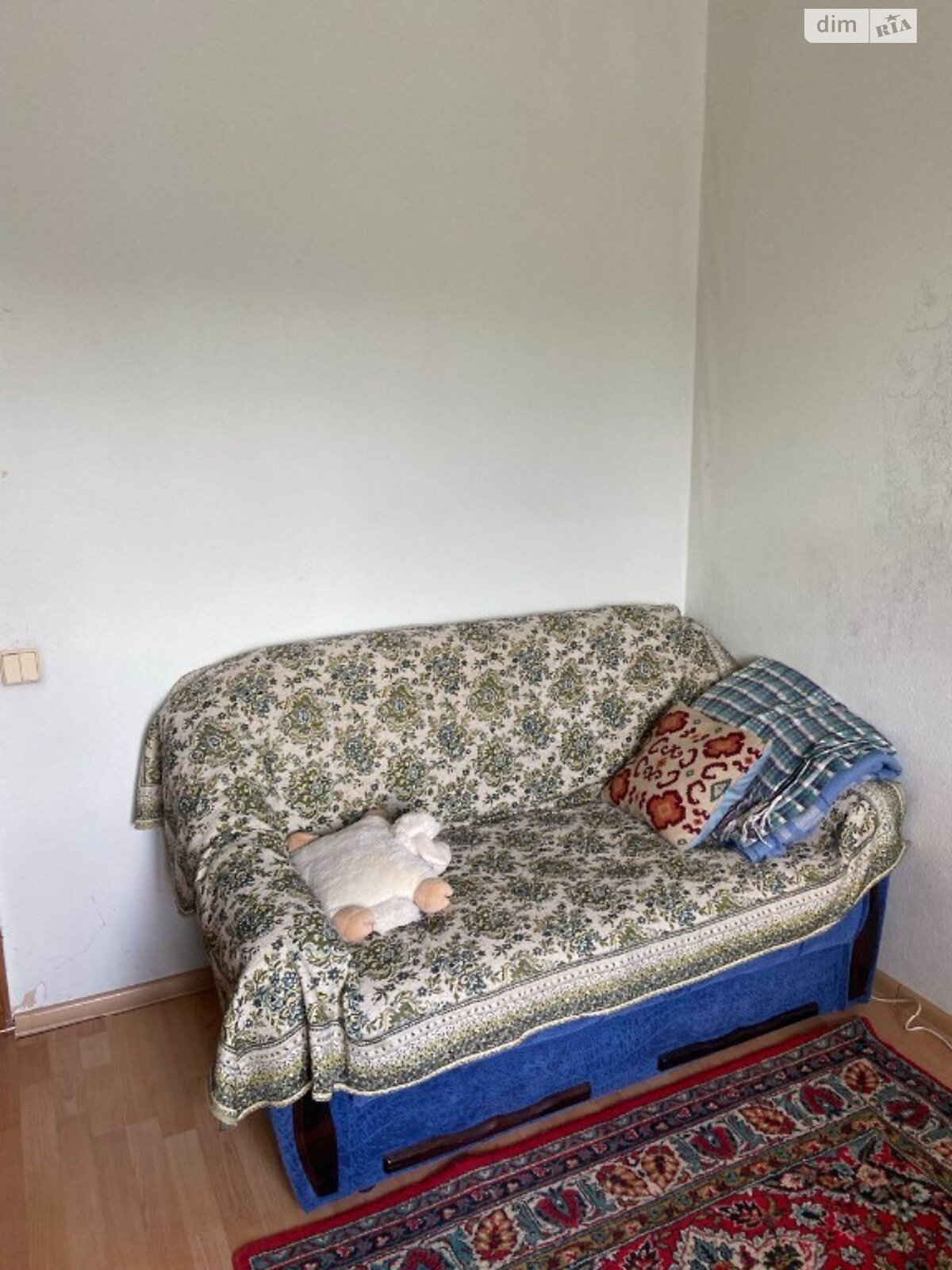 трехкомнатная квартира с мебелью в Киеве, район Позняки, на ул. Ревуцкого 13 в аренду на долгий срок помесячно фото 1
