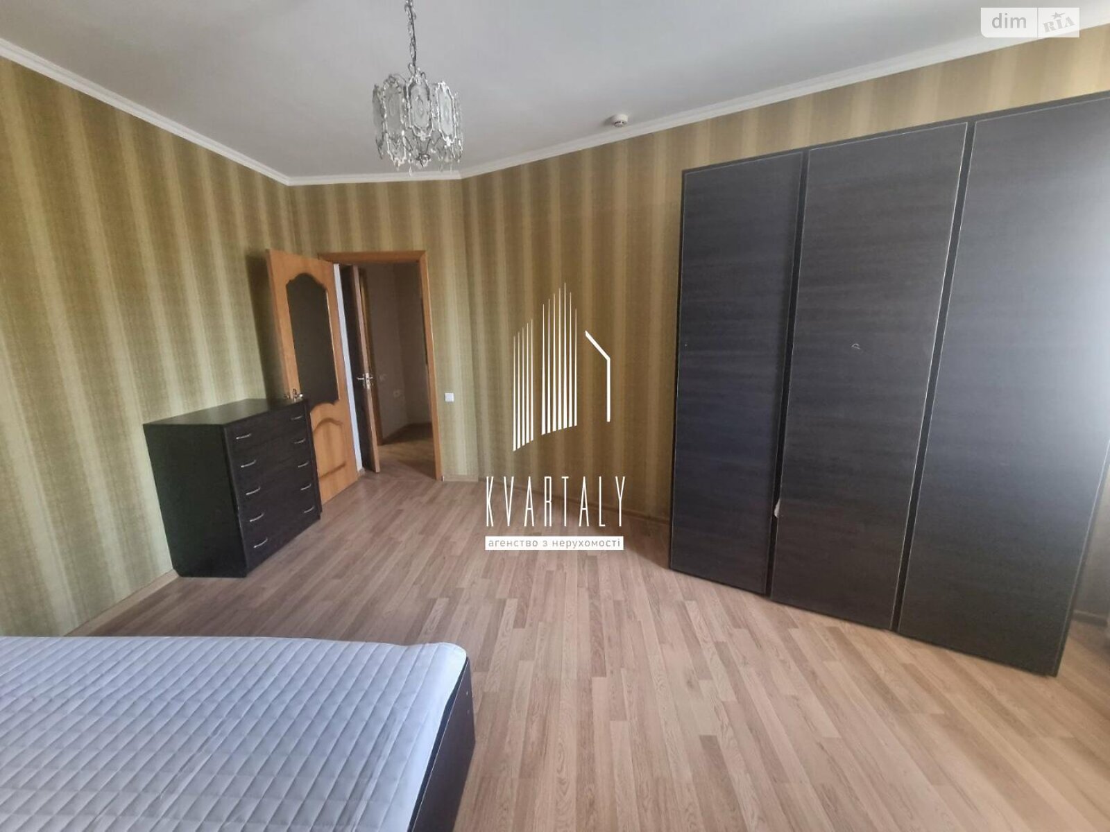 двокімнатна квартира в Києві, район Позняки, на вул. Срібнокільська 1 в довготривалу оренду помісячно фото 1 двокімнатна квартира в Києві, район Позняки, на вул. Срібнокільська 1 в довготривалу оренду помісячно фото 1