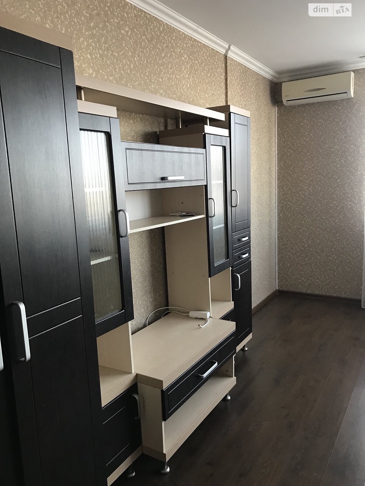 однокомнатная квартира в Киеве, район Дарницкий, на ул. Урловская 40 в аренду на долгий срок помесячно фото 1 однокомнатная квартира в Киеве, район Дарницкий, на ул. Урловская 40 в аренду на долгий срок помесячно фото 1