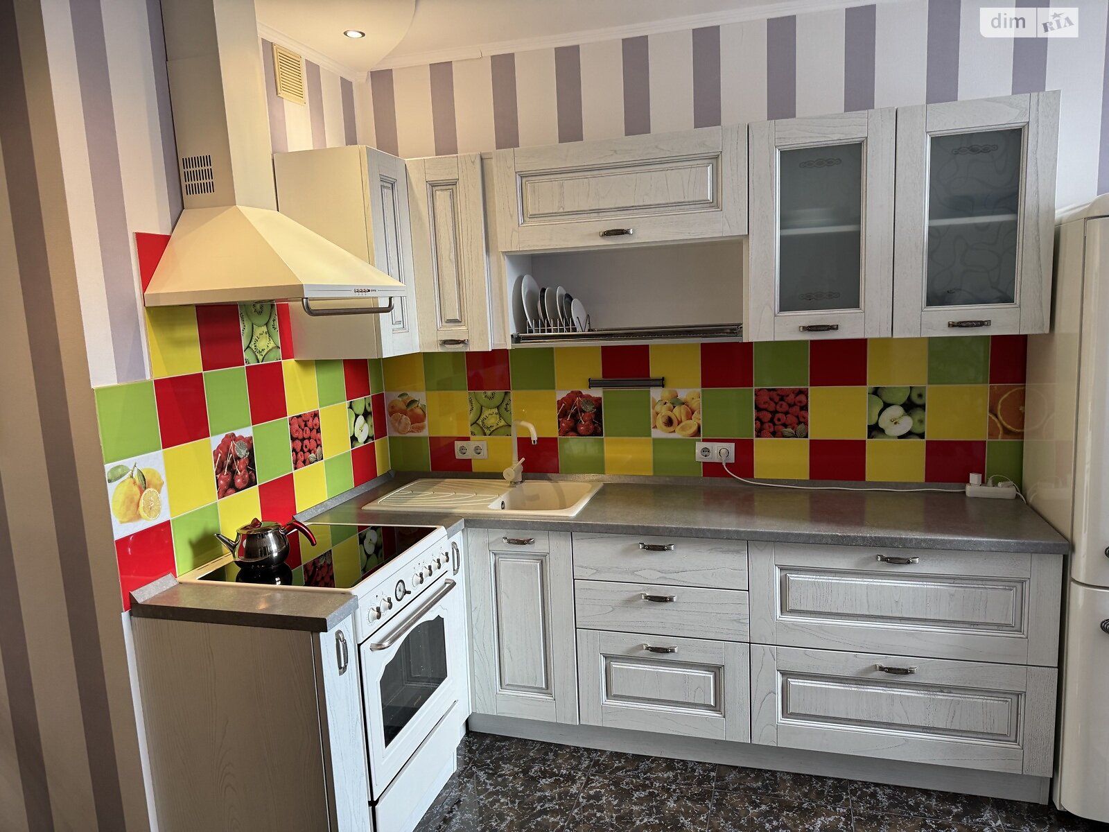 однокомнатная квартира в Киеве, район Позняки, на ул. Урловская 23А в аренду на долгий срок помесячно фото 1