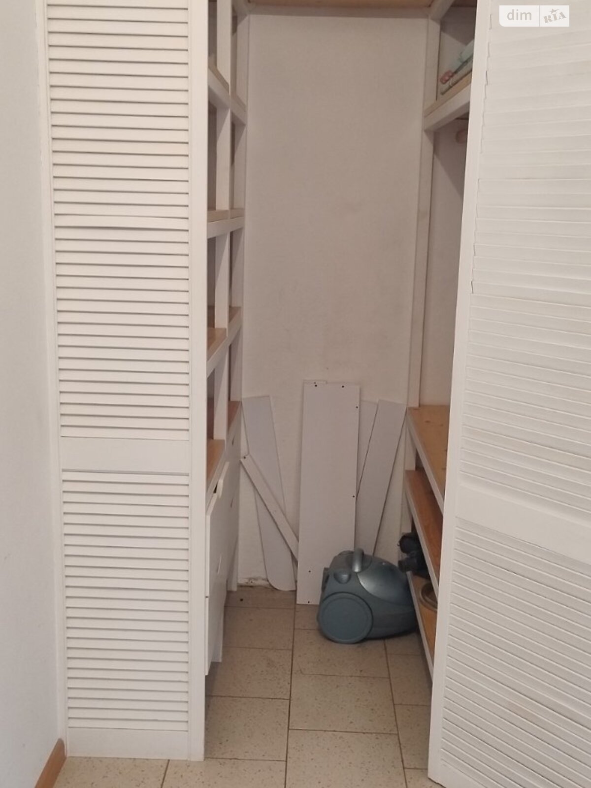 однокімнатна квартира в Києві, район Позняки, на вул. Здолбунівська 5 в довготривалу оренду помісячно фото 1 однокімнатна квартира в Києві, район Позняки, на вул. Здолбунівська 5 в довготривалу оренду помісячно фото 1