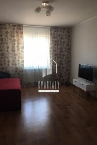 трикімнатна квартира в Києві, район Пріорка, на пров. Балтійський 5 в довготривалу оренду помісячно фото 2 трикімнатна квартира в Києві, район Пріорка, на пров. Балтійський 5 в довготривалу оренду помісячно фото 2