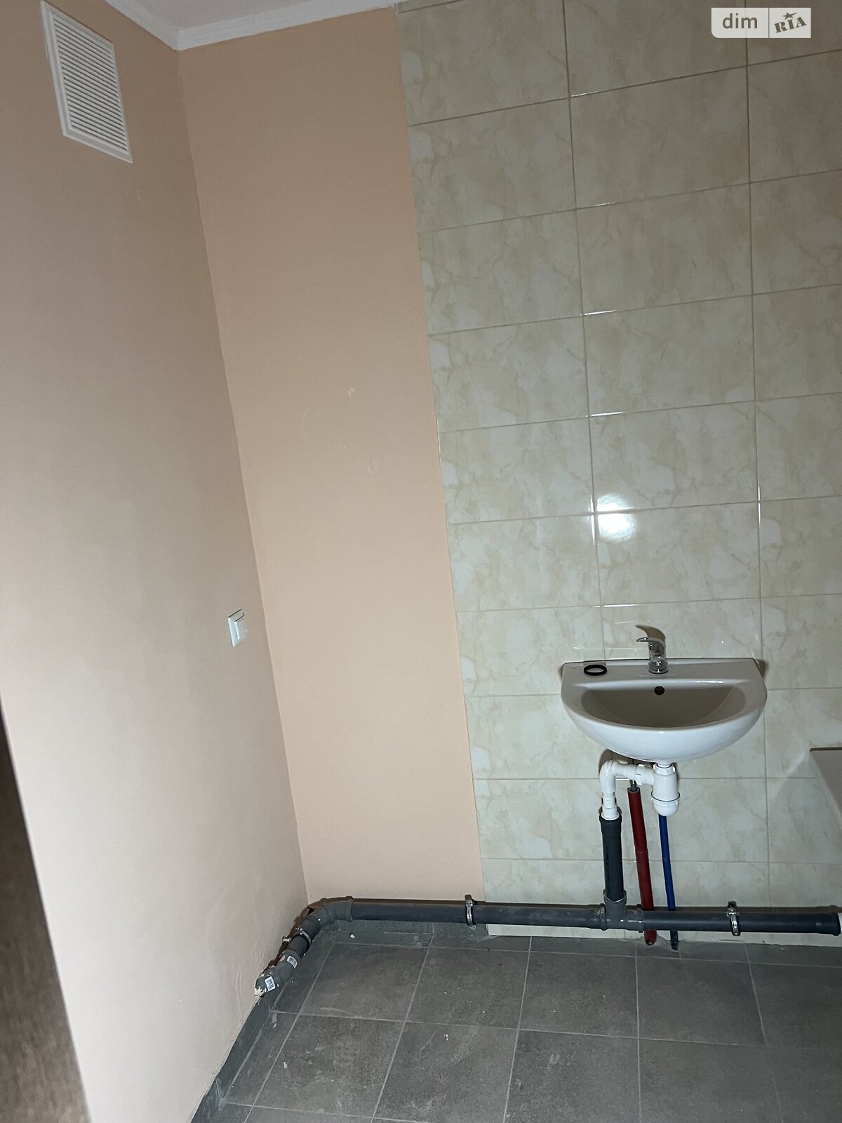 двокімнатна квартира в Києві, район Пріорка, на вул. Коноплянська 22Б в довготривалу оренду помісячно фото 1 двокімнатна квартира в Києві, район Пріорка, на вул. Коноплянська 22Б в довготривалу оренду помісячно фото 1