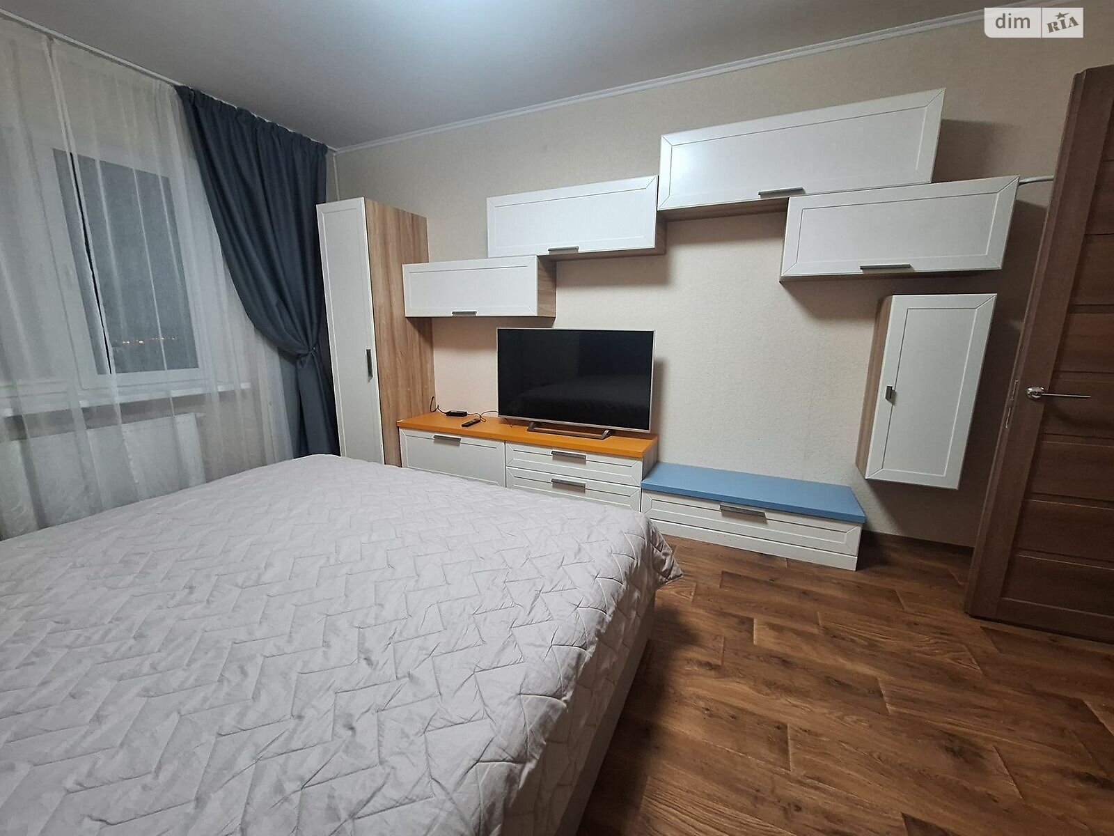 однокімнатна квартира в Києві, район Пріорка, на вул. Коноплянська 22А в довготривалу оренду помісячно фото 1 однокімнатна квартира в Києві, район Пріорка, на вул. Коноплянська 22А в довготривалу оренду помісячно фото 1