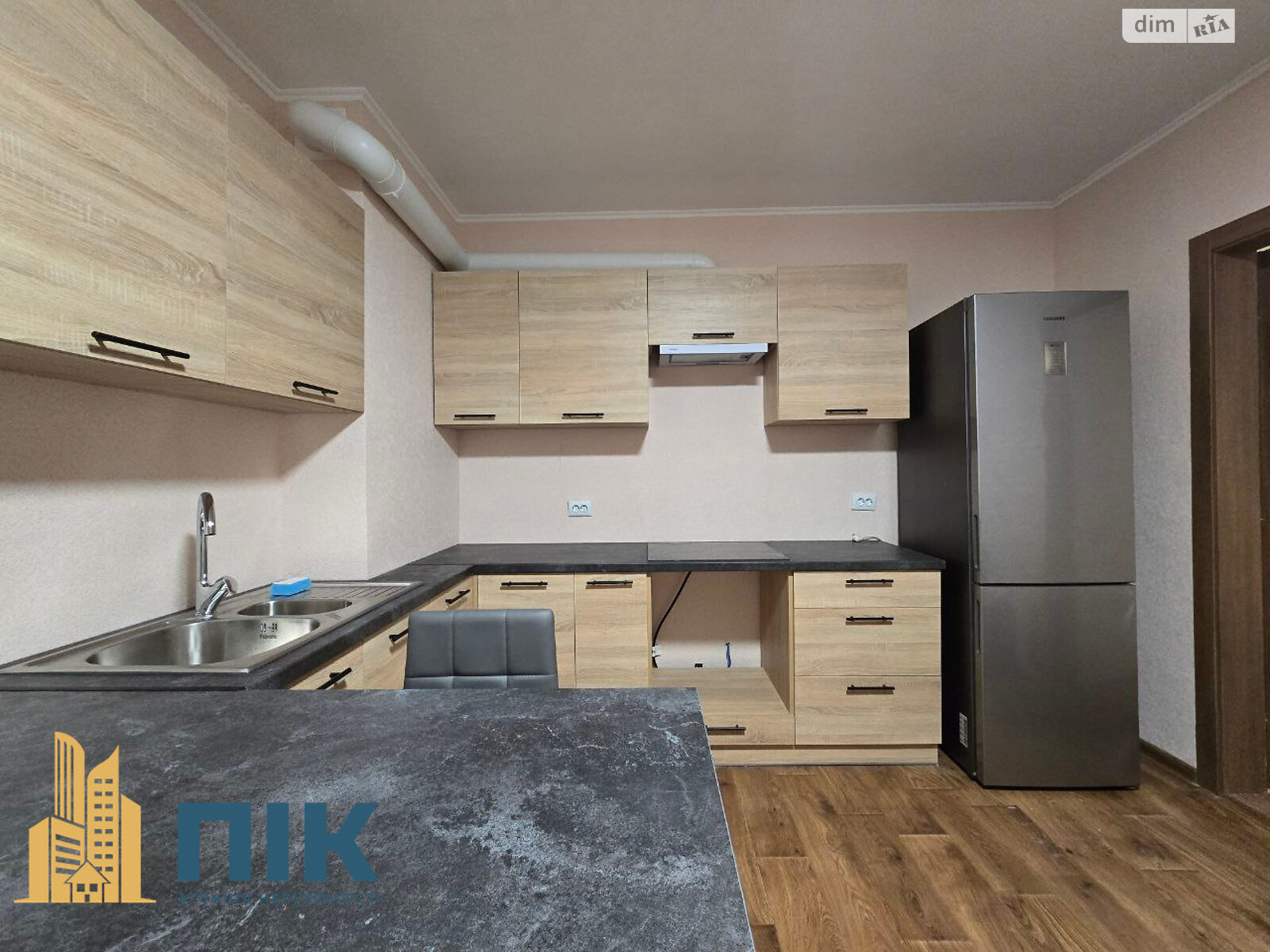 однокомнатная квартира в Киеве, район Приорка, на ул. Коноплянская 22А в аренду на долгий срок помесячно фото 1 однокомнатная квартира в Киеве, район Приорка, на ул. Коноплянская 22А в аренду на долгий срок помесячно фото 1