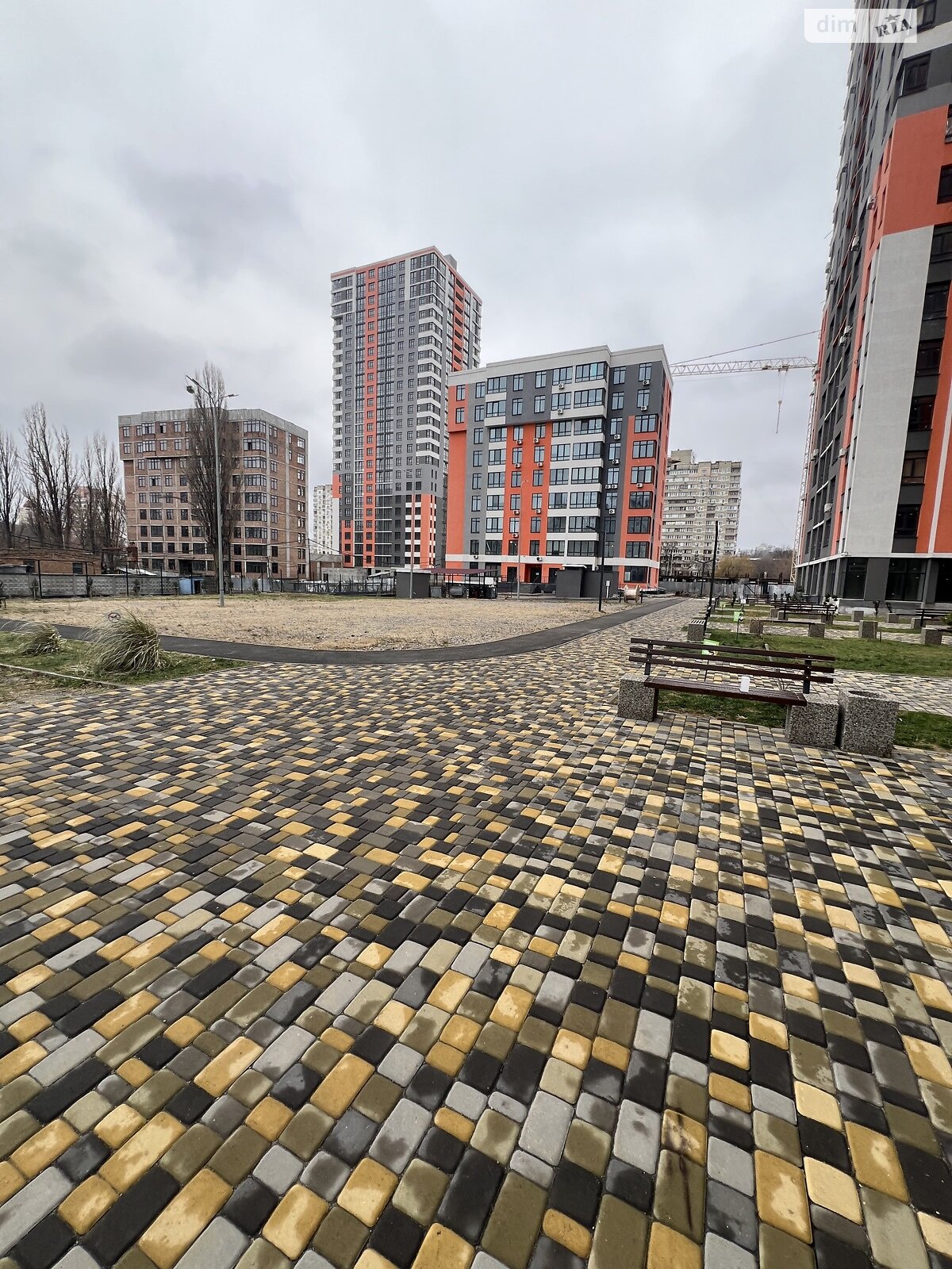 трикімнатна квартира в Києві, район Пріорка, на вул. Миколи Гулака 2А, кв. 30 в довготривалу оренду помісячно фото 1 трикімнатна квартира в Києві, район Пріорка, на вул. Миколи Гулака 2А, кв. 30 в довготривалу оренду помісячно фото 1