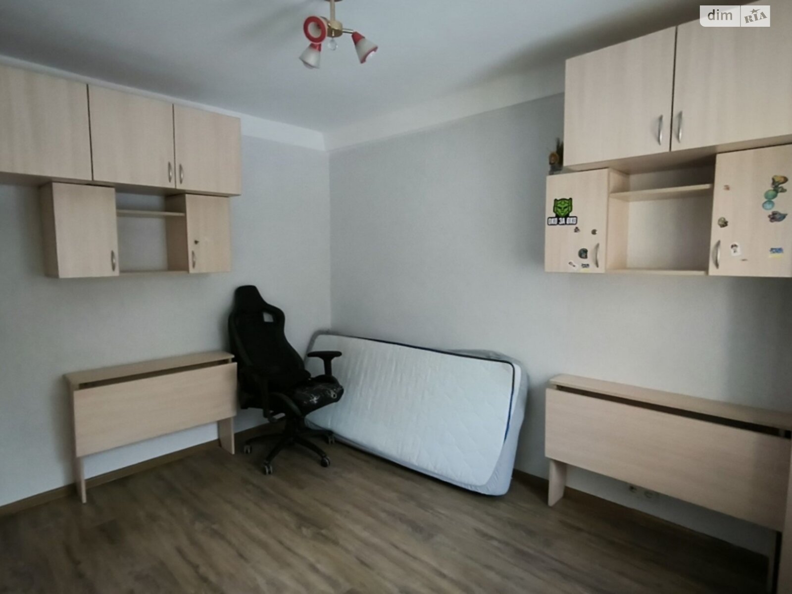 трехкомнатная квартира в Киеве, район Русановка, на ул. Энтузиастов 29/2 в аренду на долгий срок помесячно фото 1