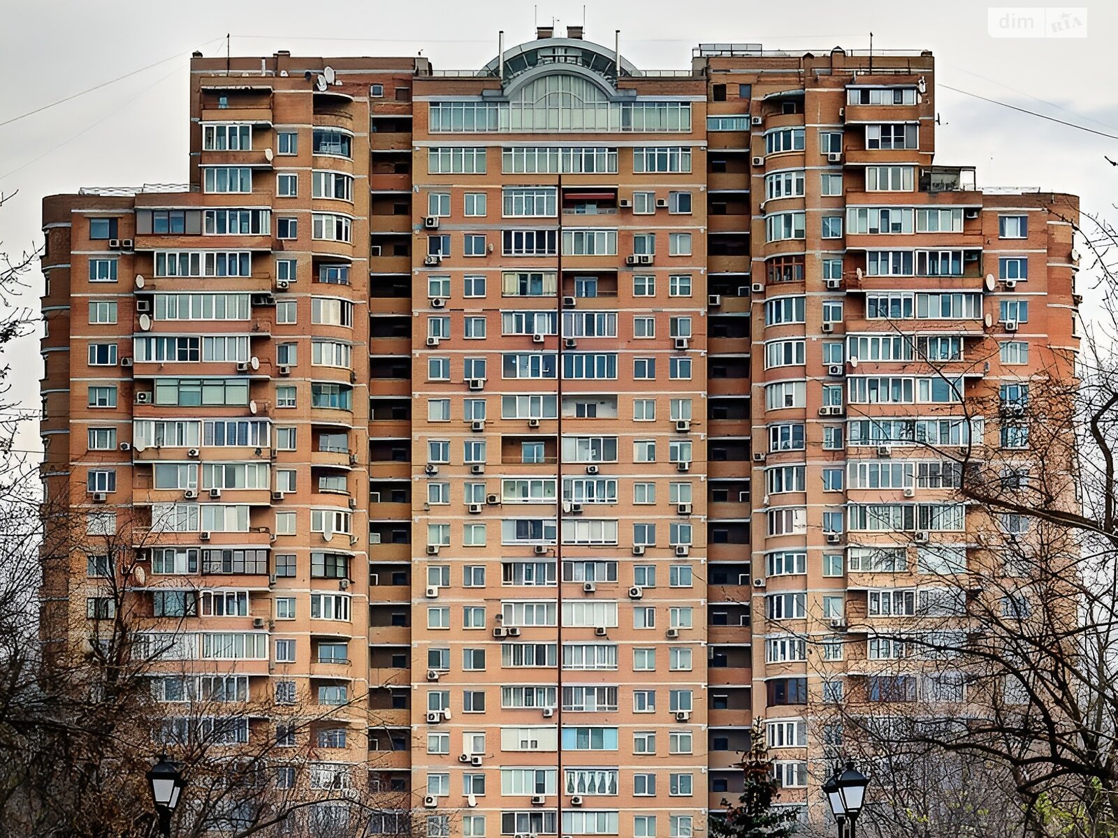 чотирикімнатна квартира в Києві, район Русанівка, на бул. Ігоря Шамо 12 в довготривалу оренду помісячно фото 1 чотирикімнатна квартира в Києві, район Русанівка, на бул. Ігоря Шамо 12 в довготривалу оренду помісячно фото 1