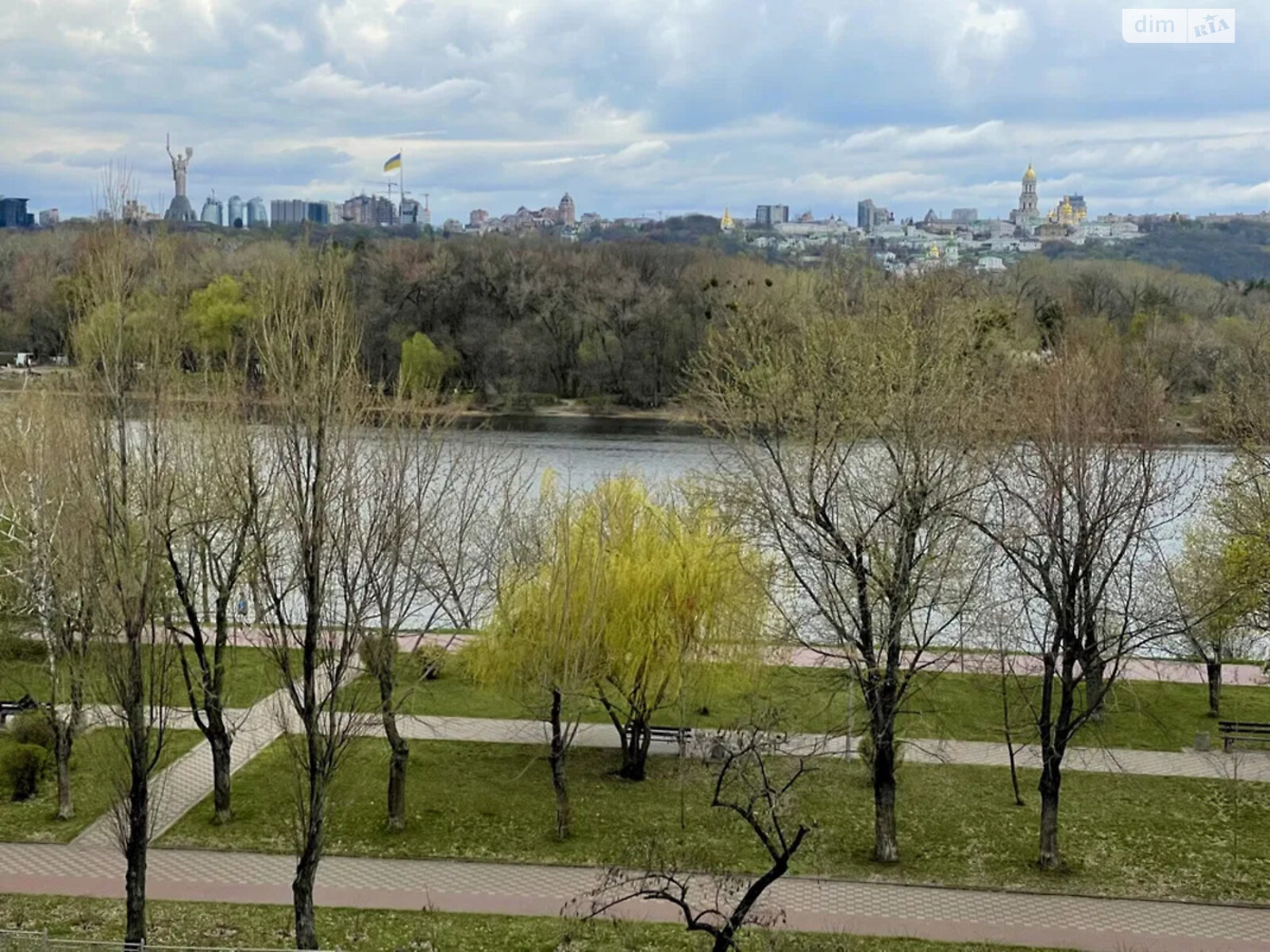 двокімнатна квартира в Києві, район Русанівка, на наб. Русанівська 4 в довготривалу оренду помісячно фото 1 двокімнатна квартира в Києві, район Русанівка, на наб. Русанівська 4 в довготривалу оренду помісячно фото 1