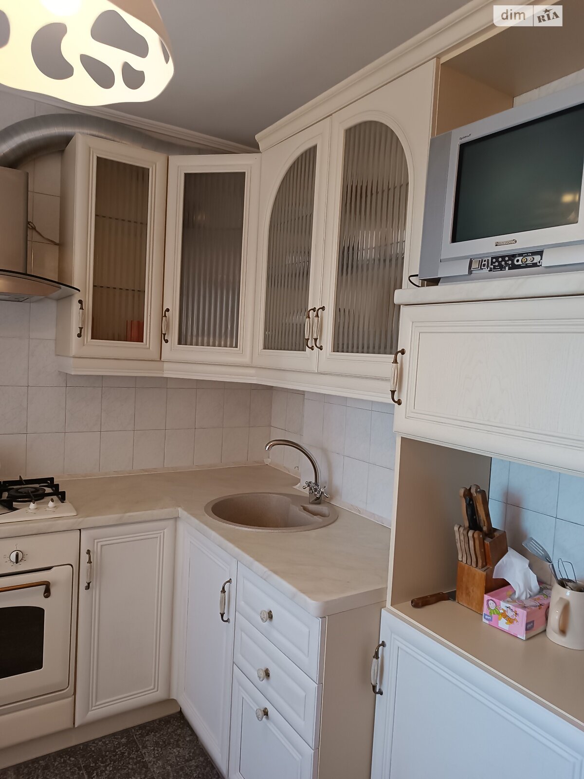 двокімнатна квартира в Києві, район Русанівка, на наб. Русанівська 6 в довготривалу оренду помісячно фото 1