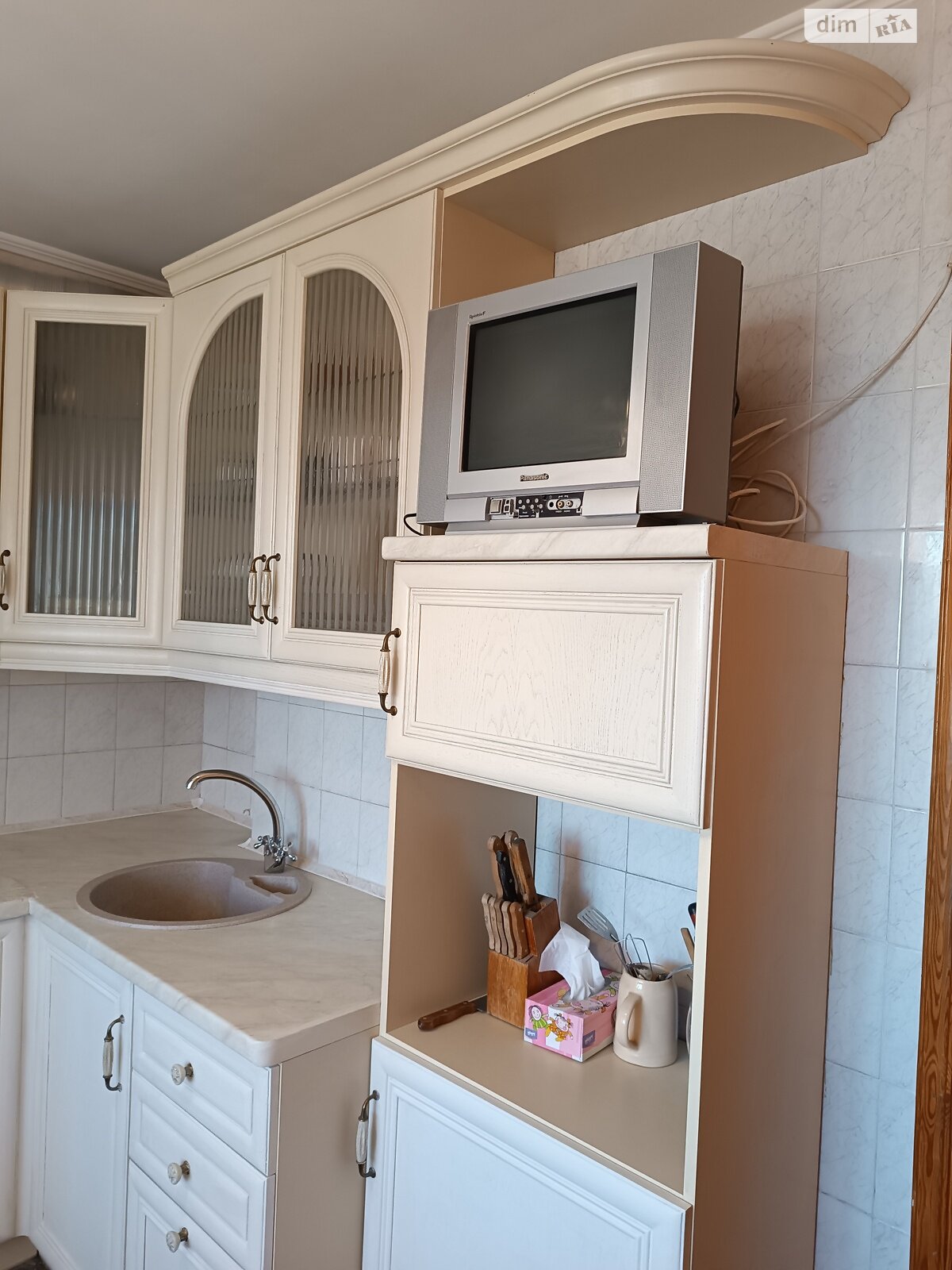 двокімнатна квартира в Києві, район Русанівка, на наб. Русанівська 6 в довготривалу оренду помісячно фото 1