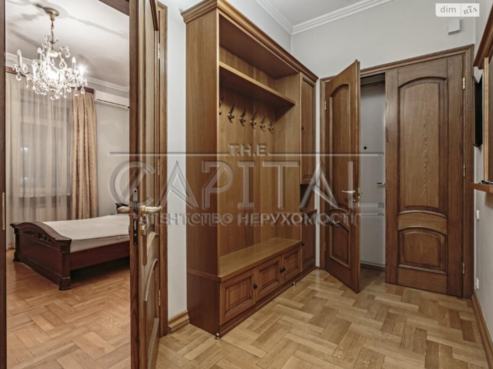 четырехкомнатная квартира с мебелью в Киеве, на ул. Саксаганского 29 в аренду на долгий срок помесячно фото 1