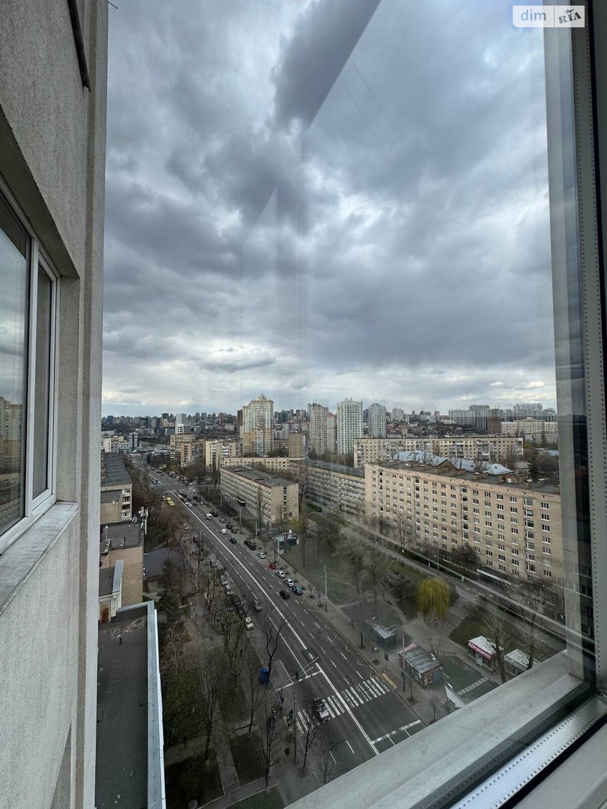 двокімнатна квартира в Києві, район Саперна Слобідка, на просп. Науки 30 в довготривалу оренду помісячно фото 1 двокімнатна квартира в Києві, район Саперна Слобідка, на просп. Науки 30 в довготривалу оренду помісячно фото 1
