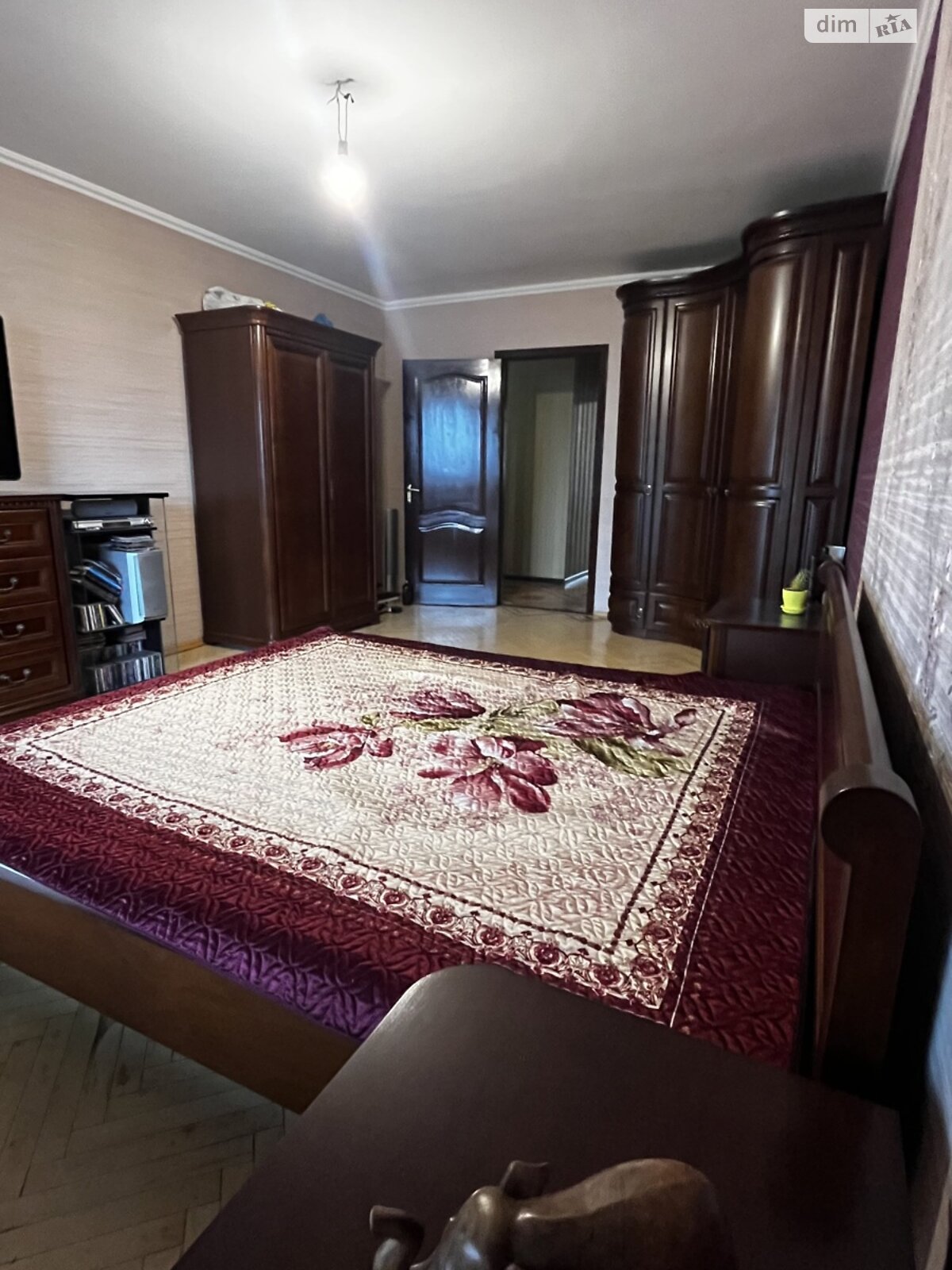 двокімнатна квартира в Києві, район Саперна Слобідка, на просп. Науки 25 в довготривалу оренду помісячно фото 1 двокімнатна квартира в Києві, район Саперна Слобідка, на просп. Науки 25 в довготривалу оренду помісячно фото 1