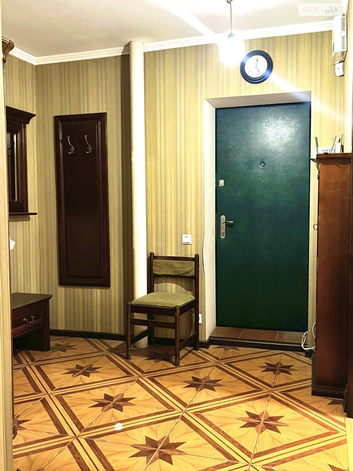 двокімнатна квартира в Києві, район Саперна Слобідка, на просп. Науки 25 в довготривалу оренду помісячно фото 1 двокімнатна квартира в Києві, район Саперна Слобідка, на просп. Науки 25 в довготривалу оренду помісячно фото 1