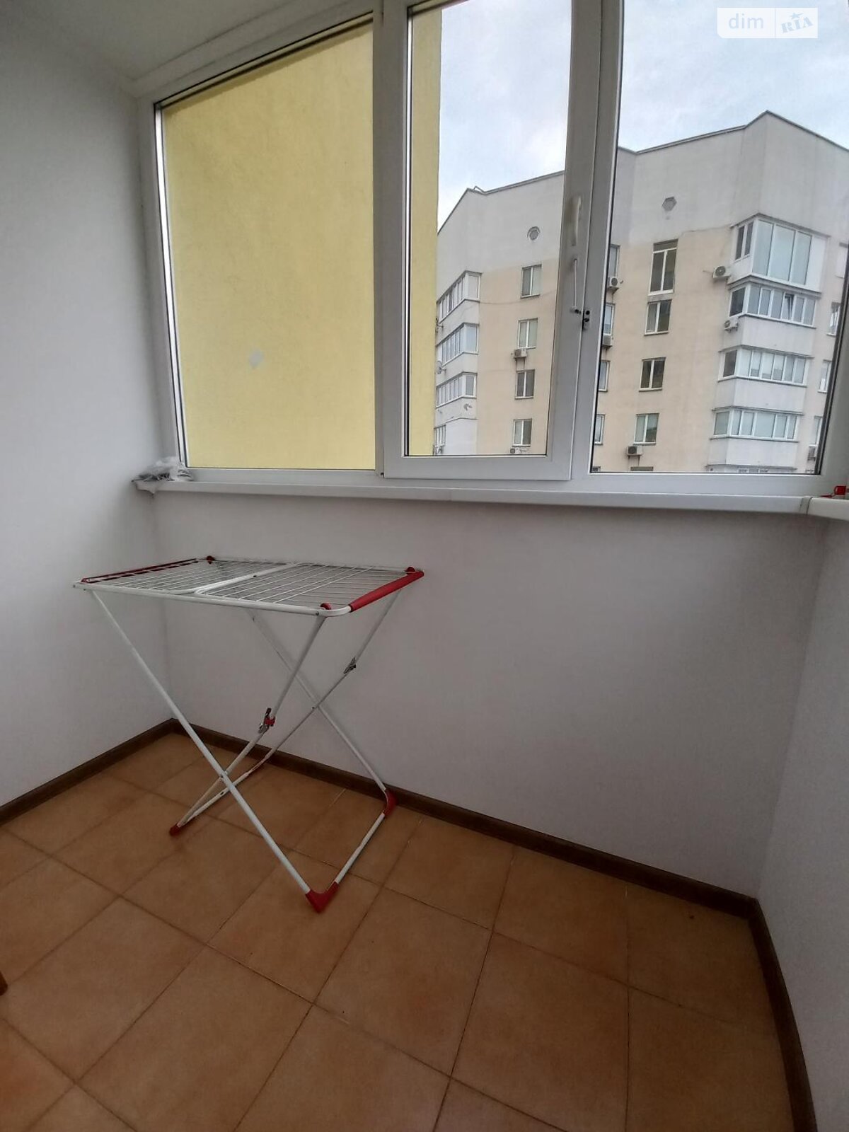 двокімнатна квартира в Києві, район Саперна Слобідка, на вул. Саперно-Слобідська 24 в довготривалу оренду помісячно фото 1 двокімнатна квартира в Києві, район Саперна Слобідка, на вул. Саперно-Слобідська 24 в довготривалу оренду помісячно фото 1