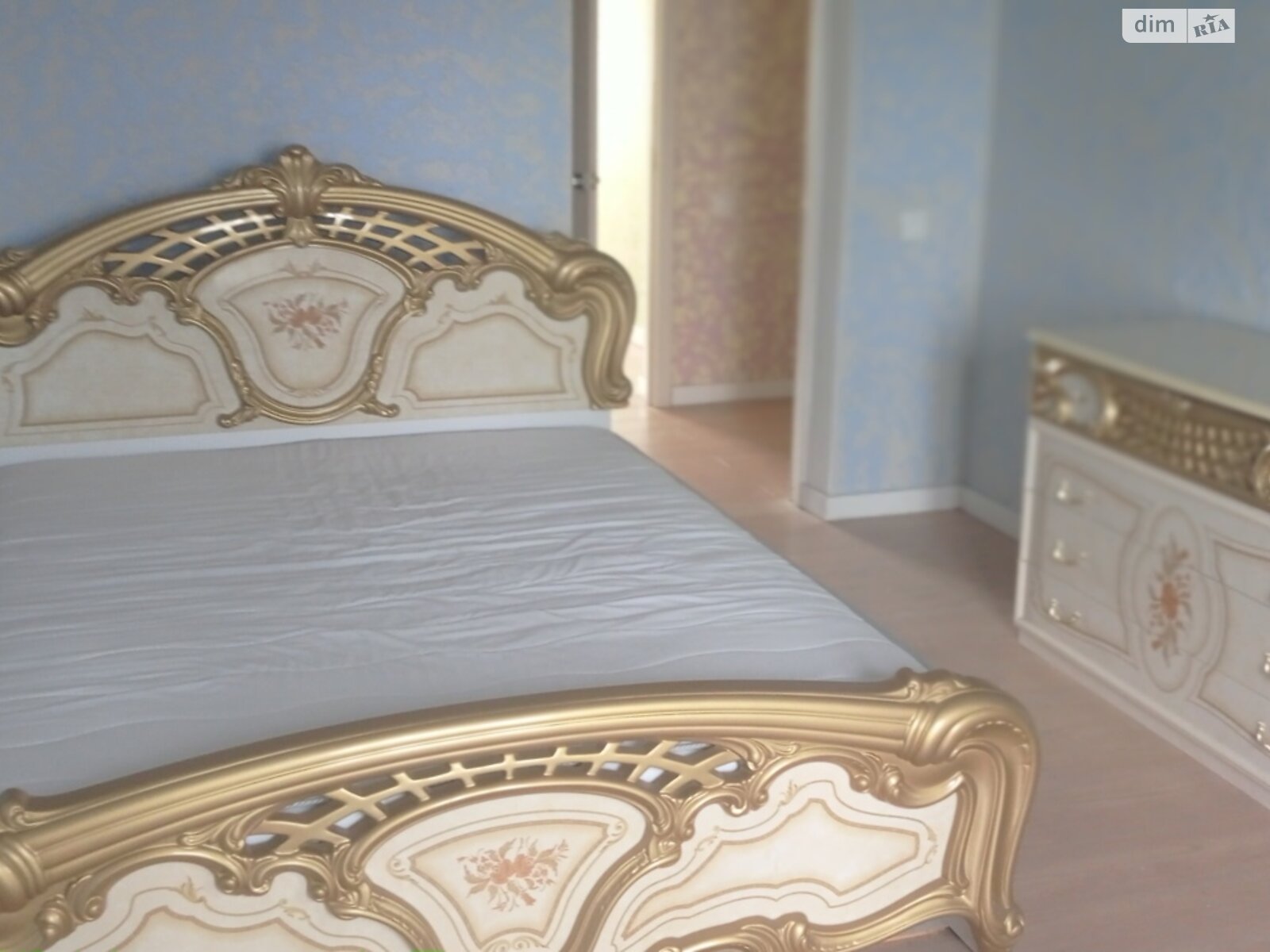 трикімнатна квартира в Києві, район Саперне Поле, на вул. Велика Васильківська 145/1 в довготривалу оренду помісячно фото 1 трикімнатна квартира в Києві, район Саперне Поле, на вул. Велика Васильківська 145/1 в довготривалу оренду помісячно фото 1