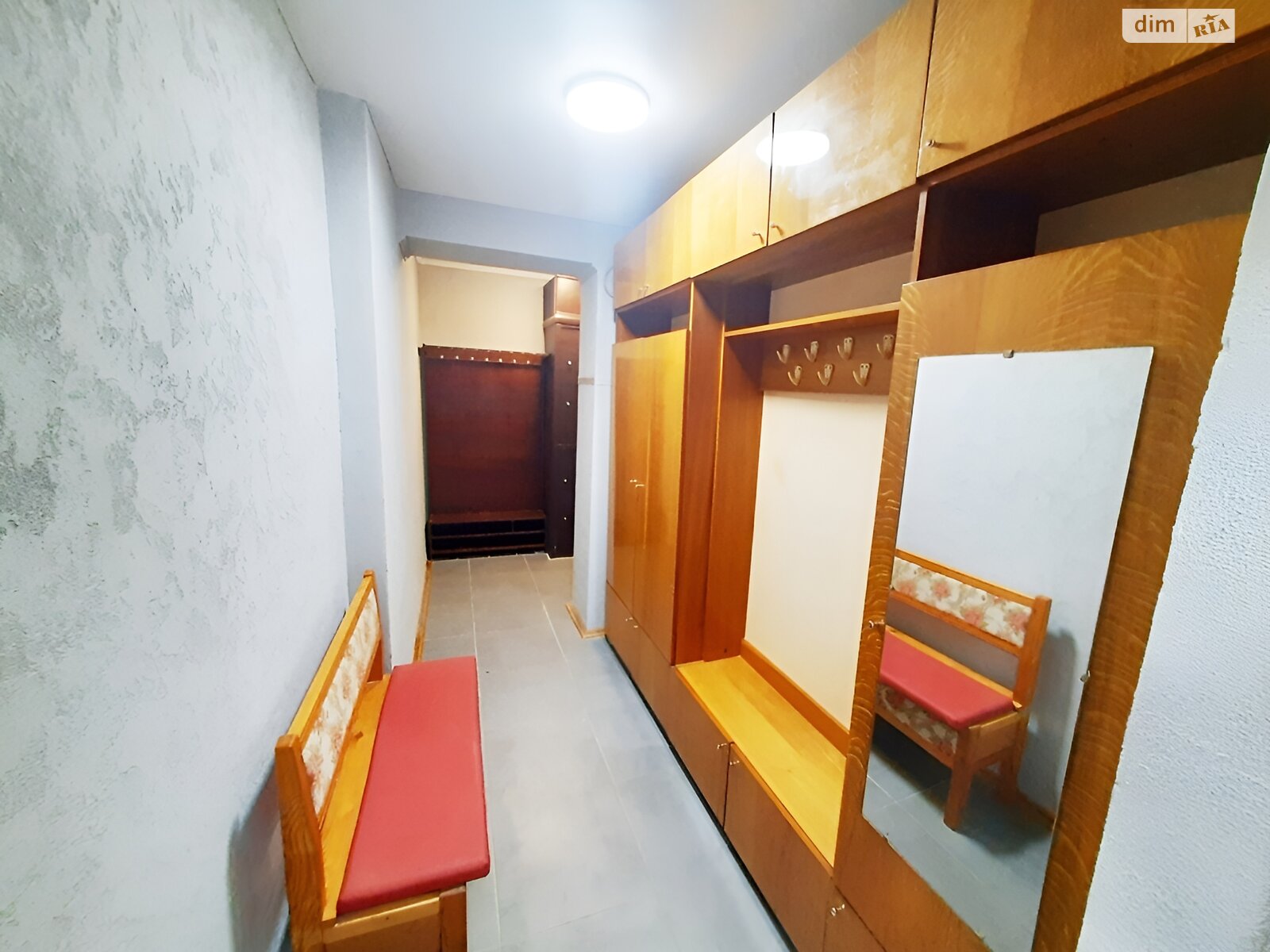 трикімнатна квартира в Києві, район Саперне Поле, на вул. Чеська 6 в довготривалу оренду помісячно фото 1 трикімнатна квартира в Києві, район Саперне Поле, на вул. Чеська 6 в довготривалу оренду помісячно фото 1