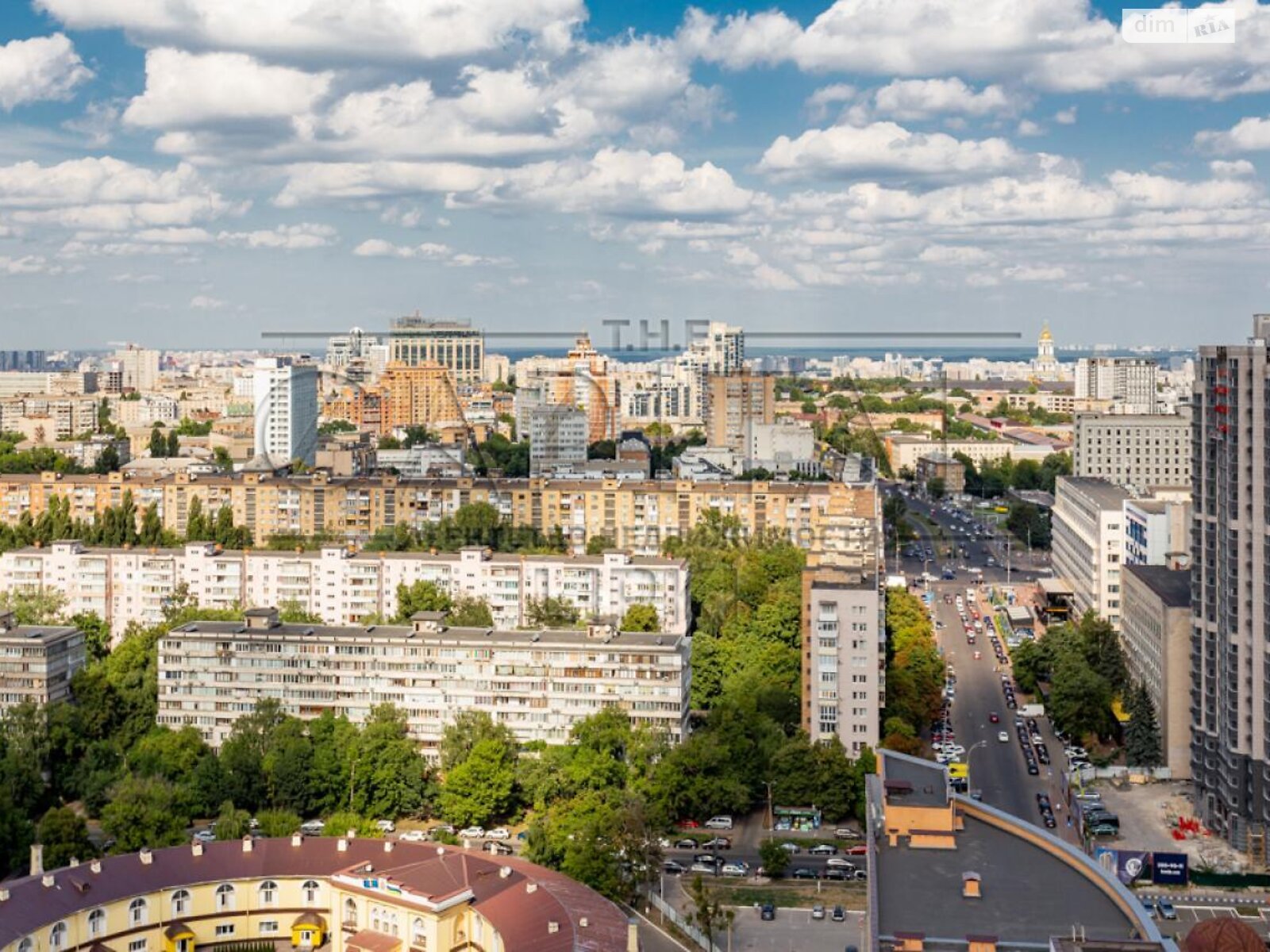чотирикімнатна квартира в Києві, район Саперне Поле, на вул. Коновальця Євгена в довготривалу оренду помісячно фото 1 чотирикімнатна квартира в Києві, район Саперне Поле, на вул. Коновальця Євгена в довготривалу оренду помісячно фото 1