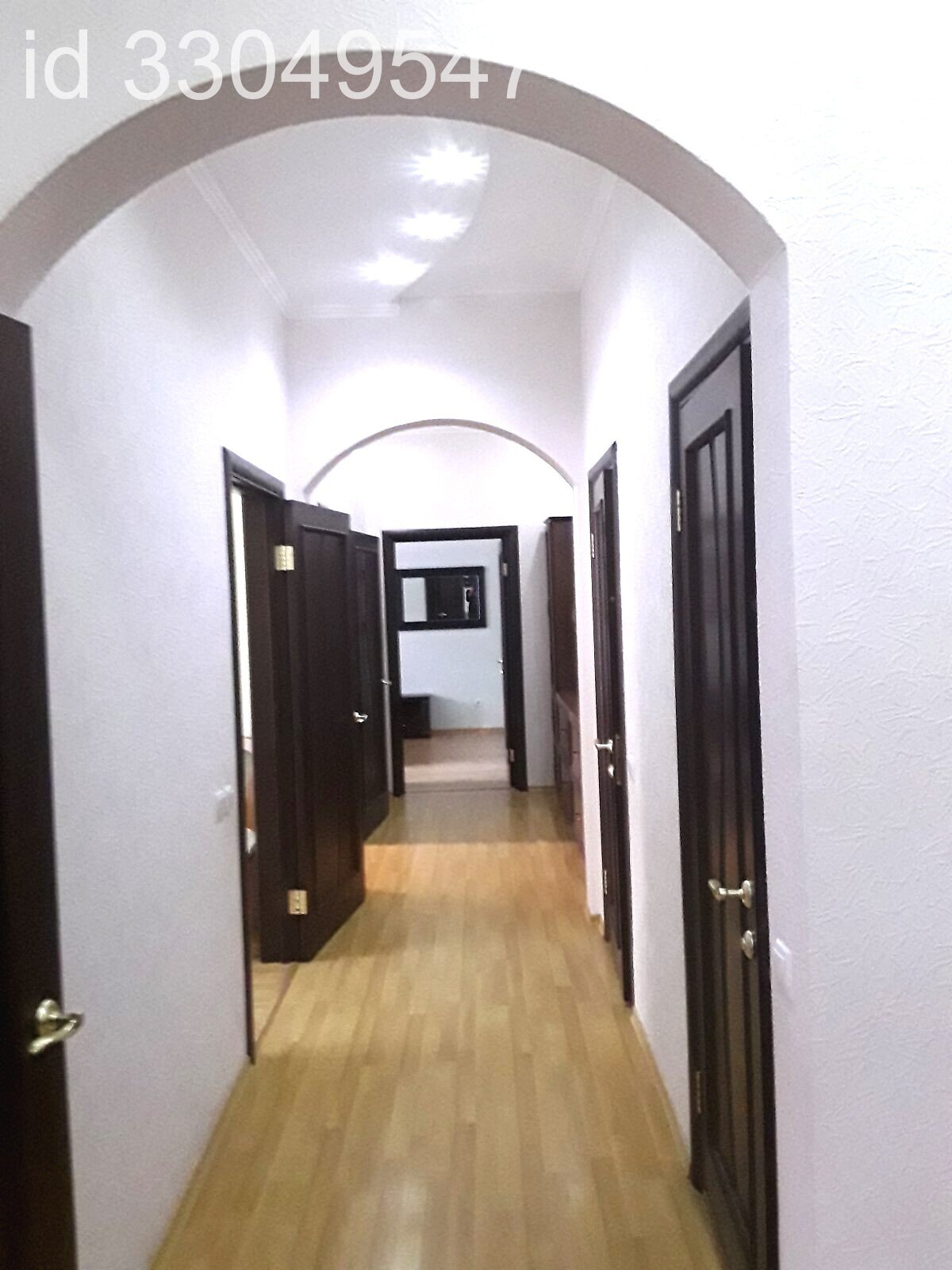 трикімнатна квартира в Києві, район Саперне Поле, на вул. Коновальця Євгена 32А в довготривалу оренду помісячно фото 1 трикімнатна квартира в Києві, район Саперне Поле, на вул. Коновальця Євгена 32А в довготривалу оренду помісячно фото 1