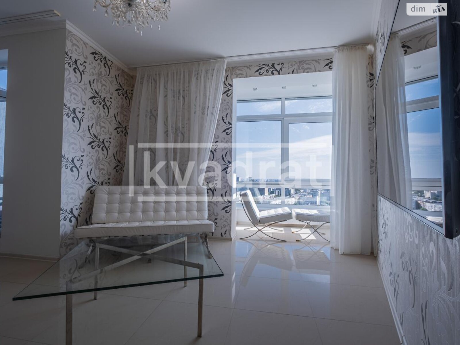 однокомнатная квартира в Киеве, район Саперное Поле, на ул. Коновальца Евгения 44А в аренду на долгий срок помесячно фото 1 однокомнатная квартира в Киеве, район Саперное Поле, на ул. Коновальца Евгения 44А в аренду на долгий срок помесячно фото 1