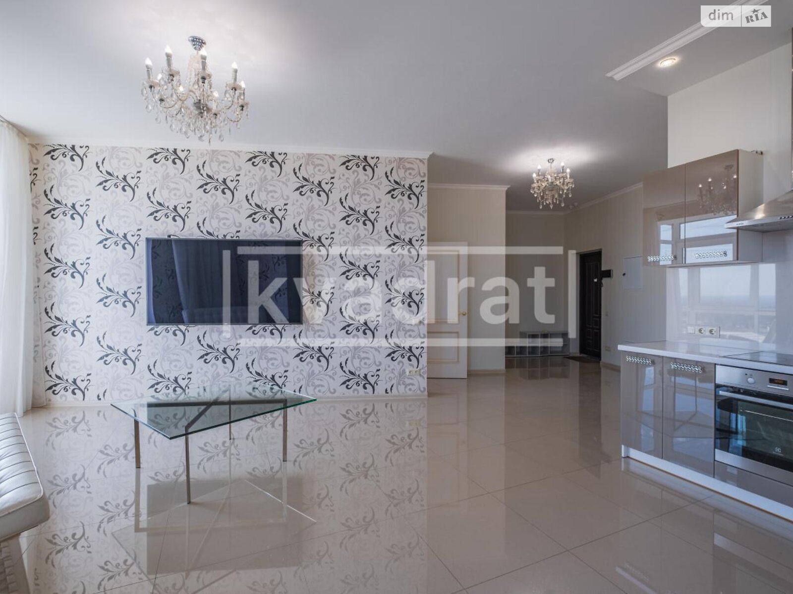 однокомнатная квартира в Киеве, район Саперное Поле, на ул. Коновальца Евгения 44А в аренду на долгий срок помесячно фото 1 однокомнатная квартира в Киеве, район Саперное Поле, на ул. Коновальца Евгения 44А в аренду на долгий срок помесячно фото 1