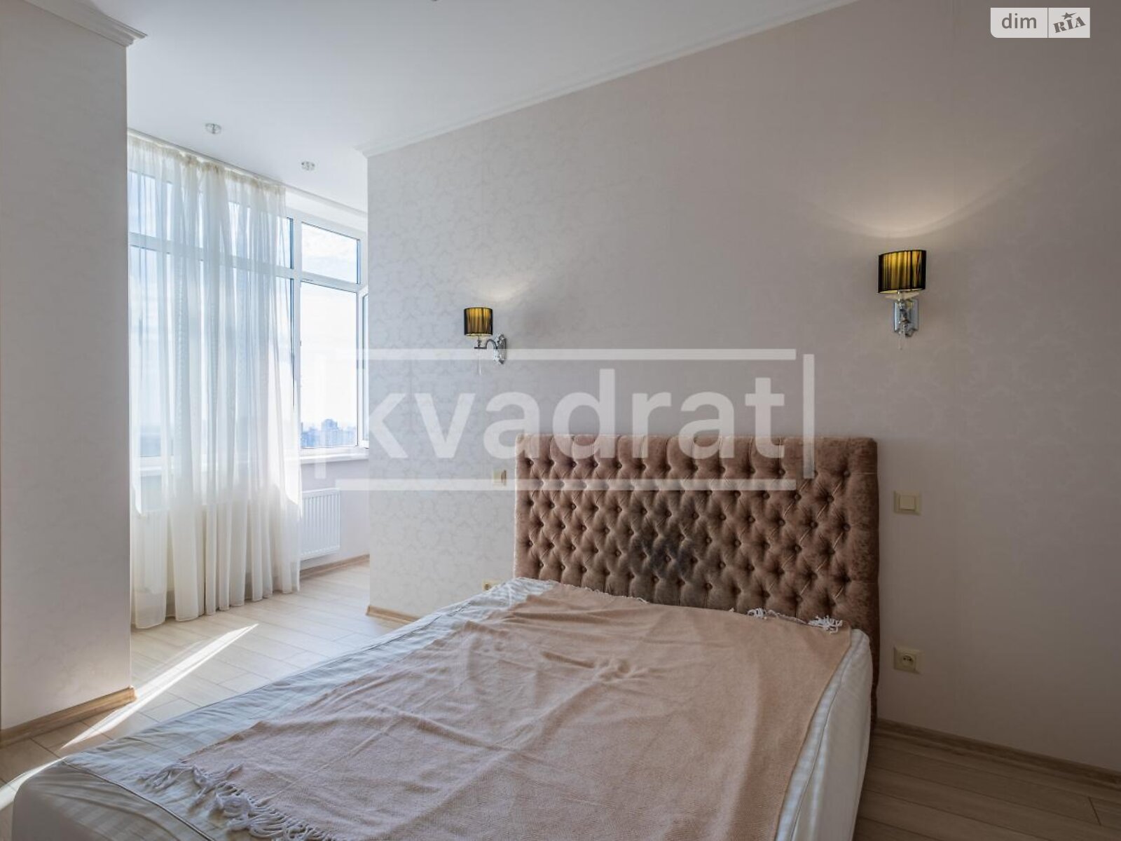 однокомнатная квартира в Киеве, район Саперное Поле, на ул. Коновальца Евгения 44А в аренду на долгий срок помесячно фото 1 однокомнатная квартира в Киеве, район Саперное Поле, на ул. Коновальца Евгения 44А в аренду на долгий срок помесячно фото 1