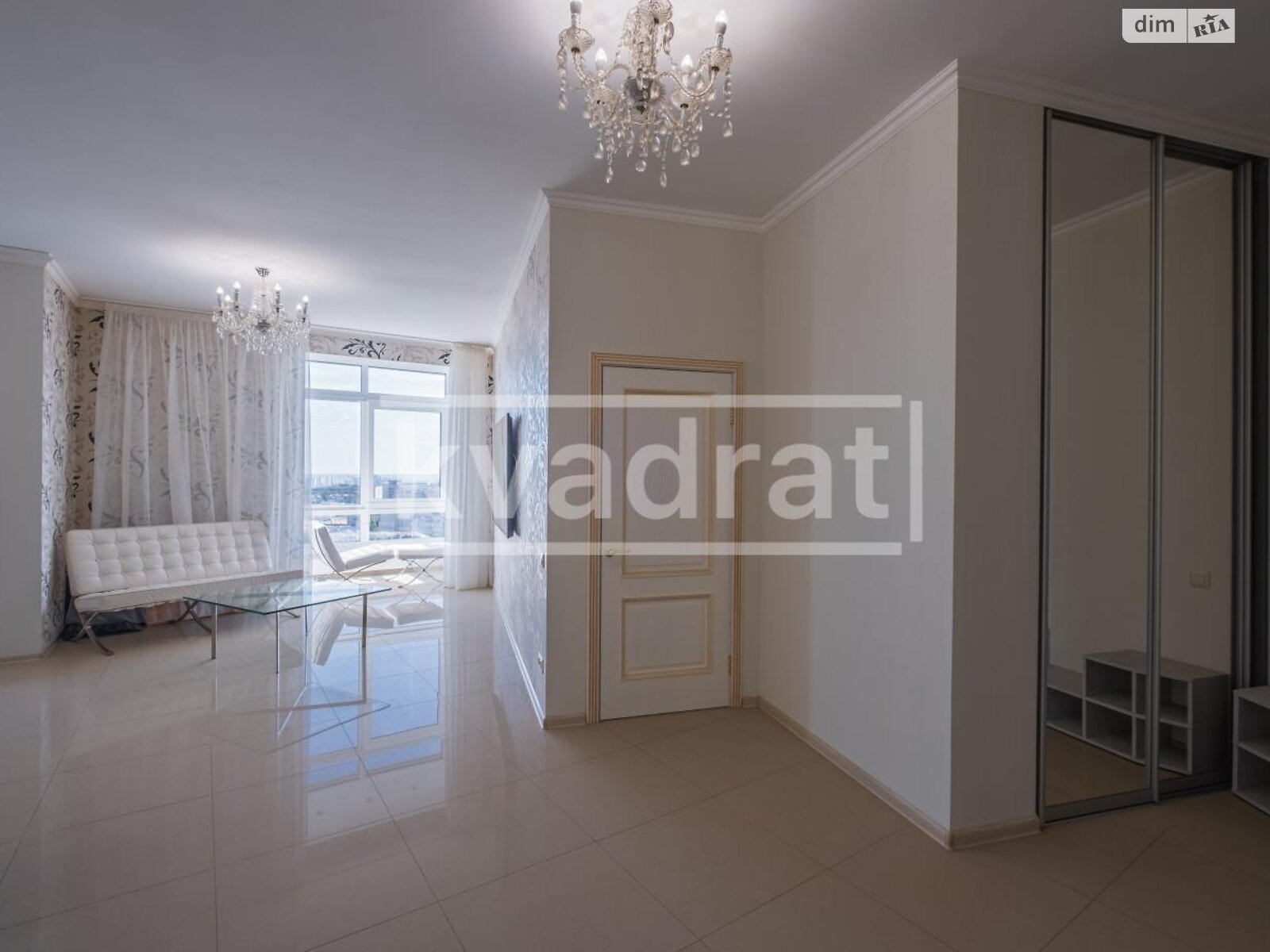 однокомнатная квартира в Киеве, район Саперное Поле, на ул. Коновальца Евгения 44А в аренду на долгий срок помесячно фото 1 однокомнатная квартира в Киеве, район Саперное Поле, на ул. Коновальца Евгения 44А в аренду на долгий срок помесячно фото 1